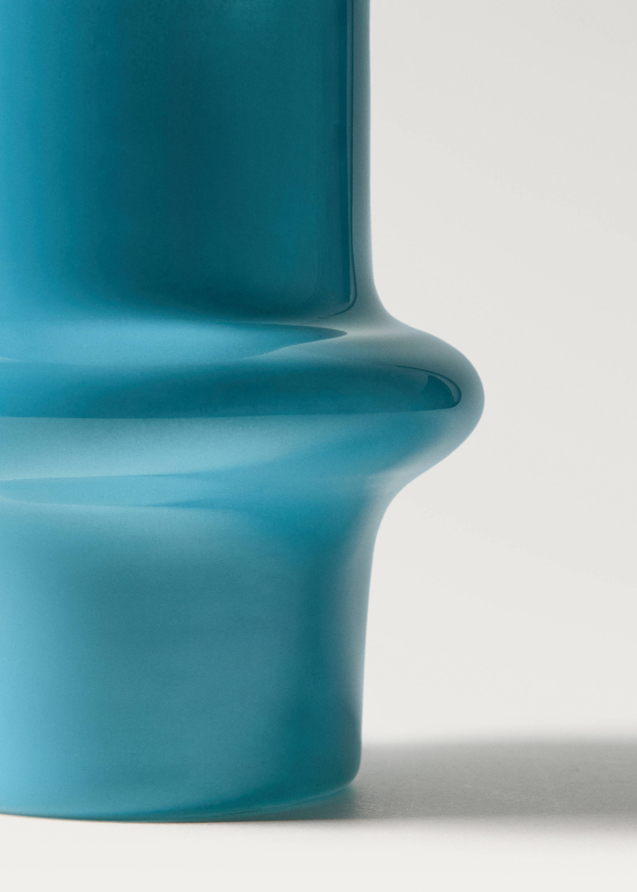 Cylindrical glass vase - Details of the article 2