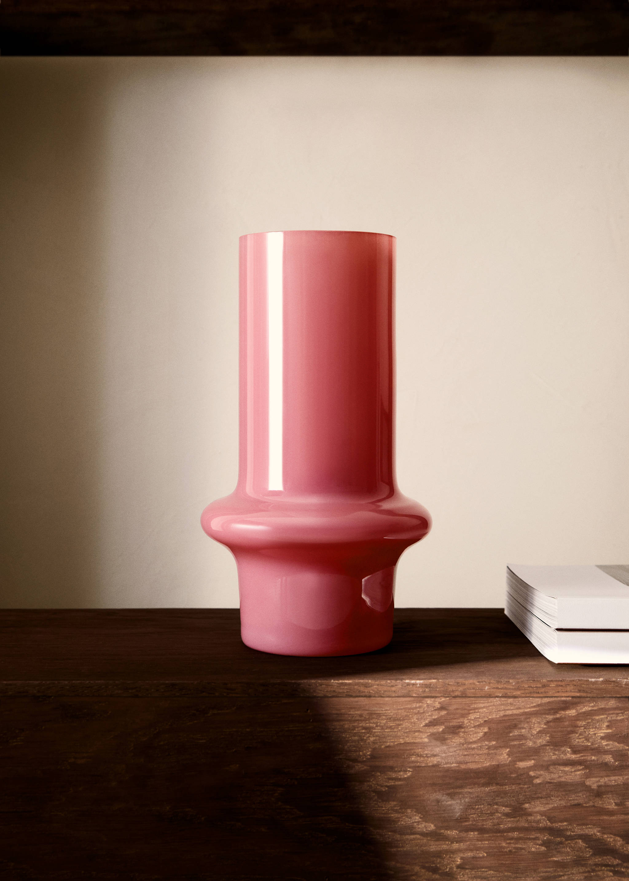 Cylindrical glass vase - General plane