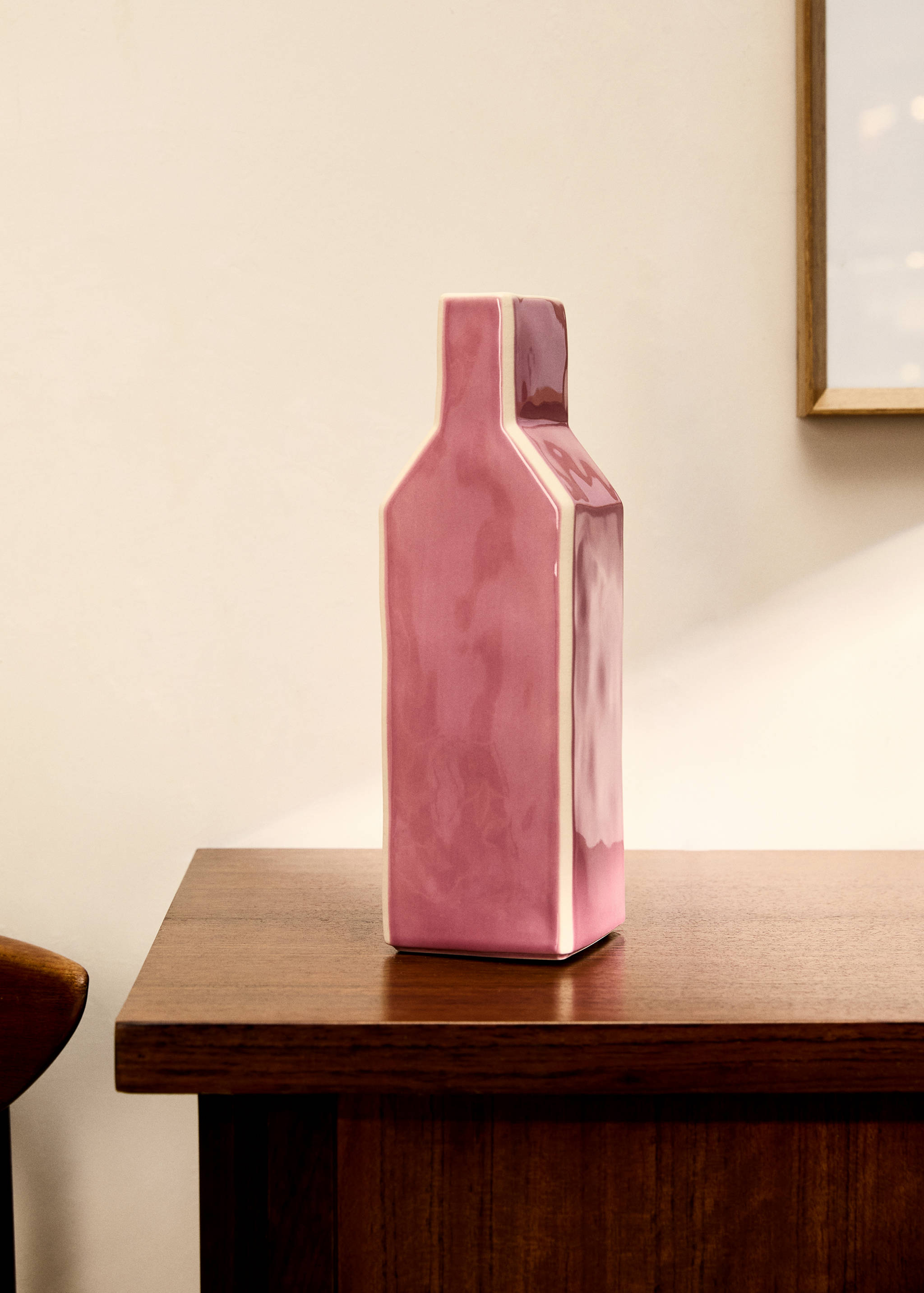 Vase en grès motif bouteille - Plan général