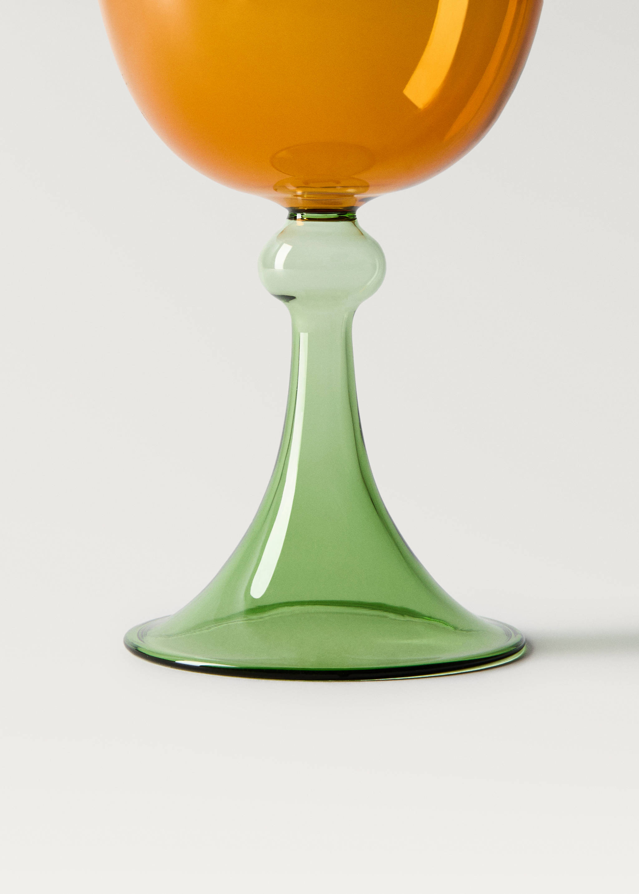Borosilicate glass with two-tone design - Details of the article 2