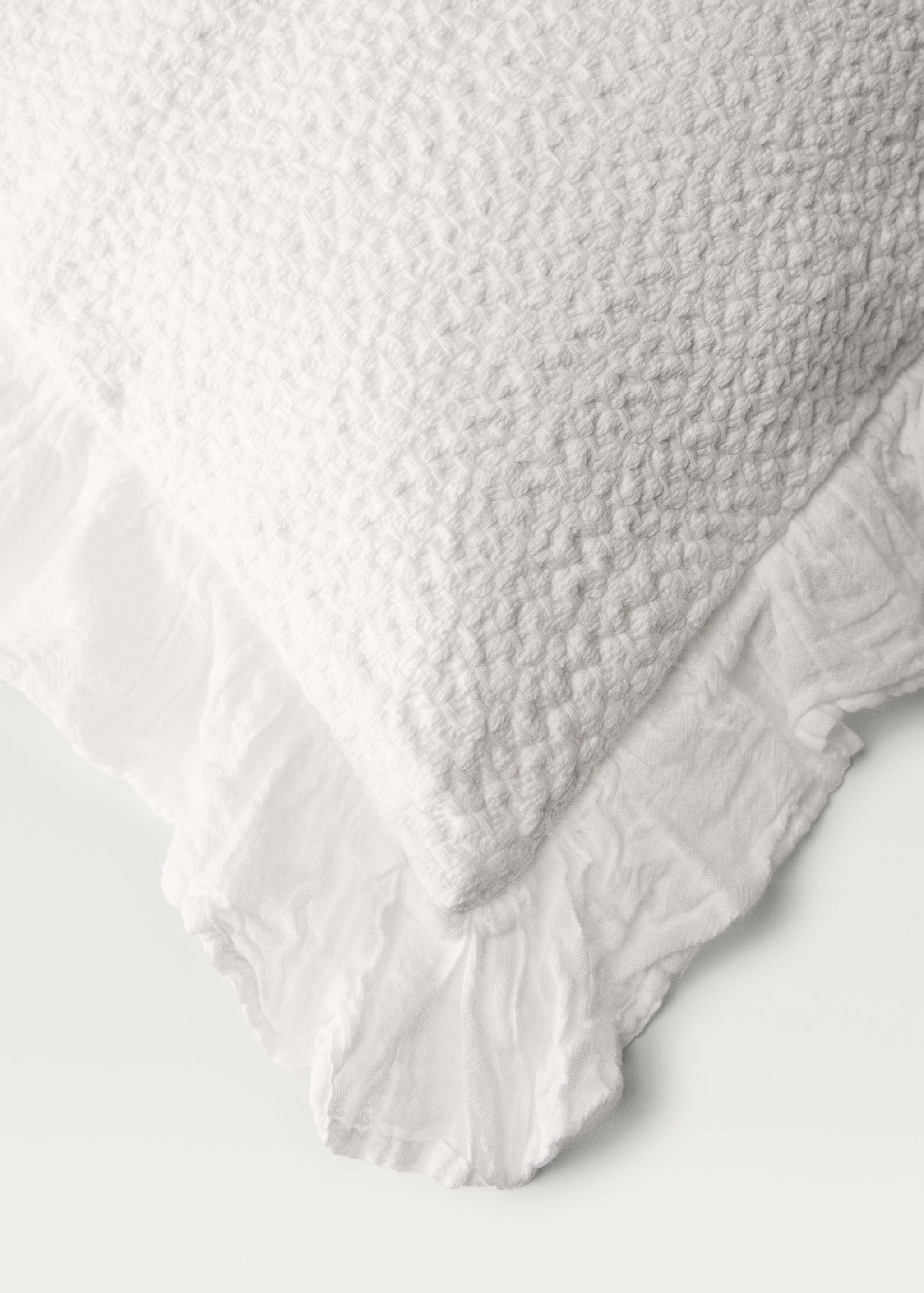 Cotton bed cushion cover with ruffle finish 50x50 cm - Details of the article 2