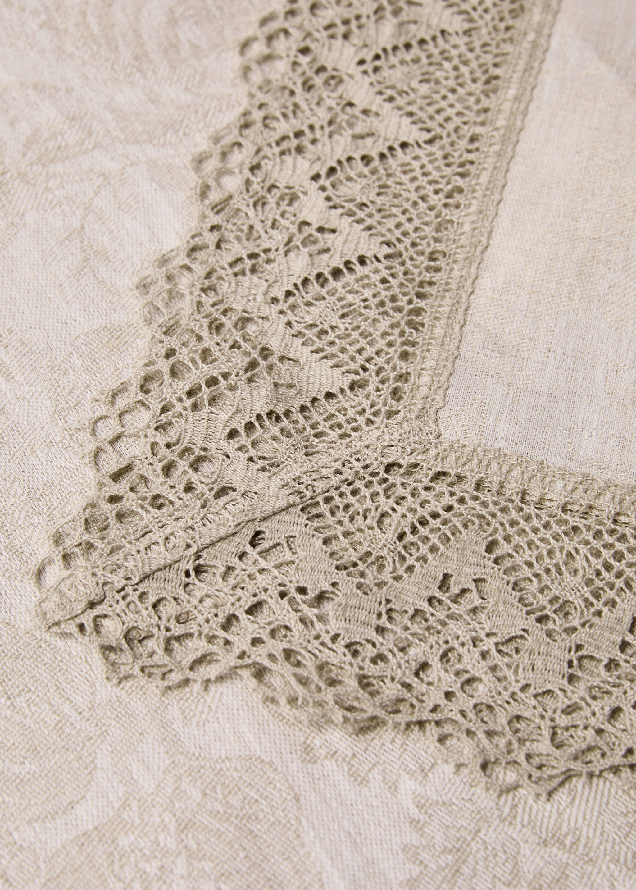 Obrus z lnianego żakardu w kwiaty z koronkową tasiemką dla 6-8 osób - Szczegóły artykułu 1