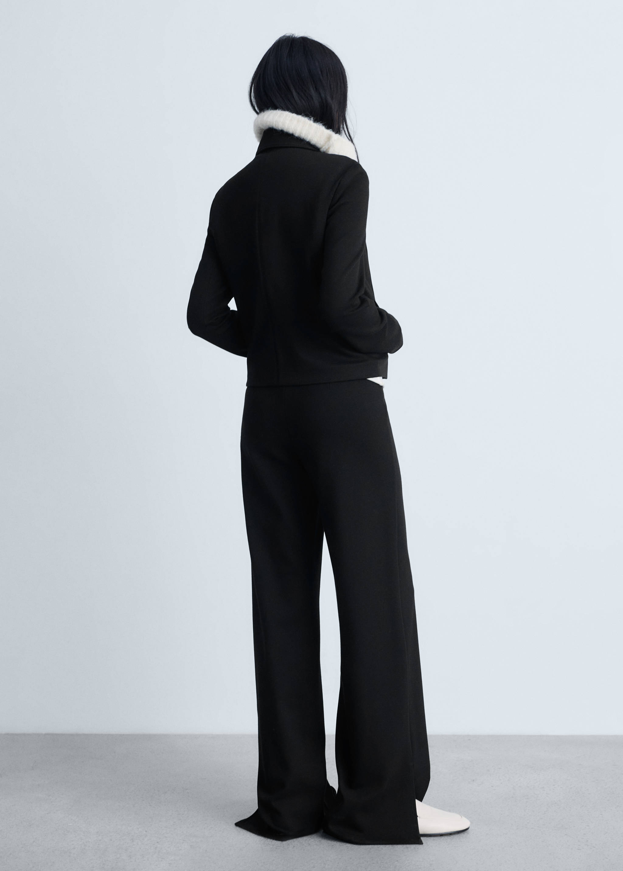 Wide leg trousers with slits - Reverse of the article