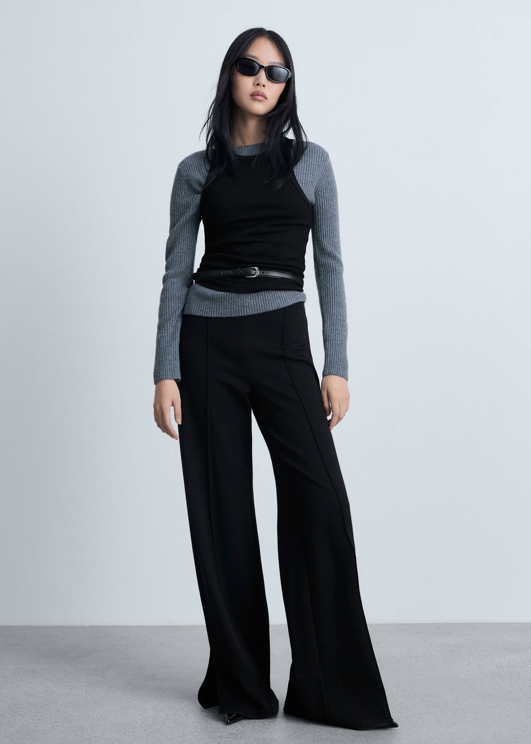 Wide leg trousers with slits - Details of the article 2