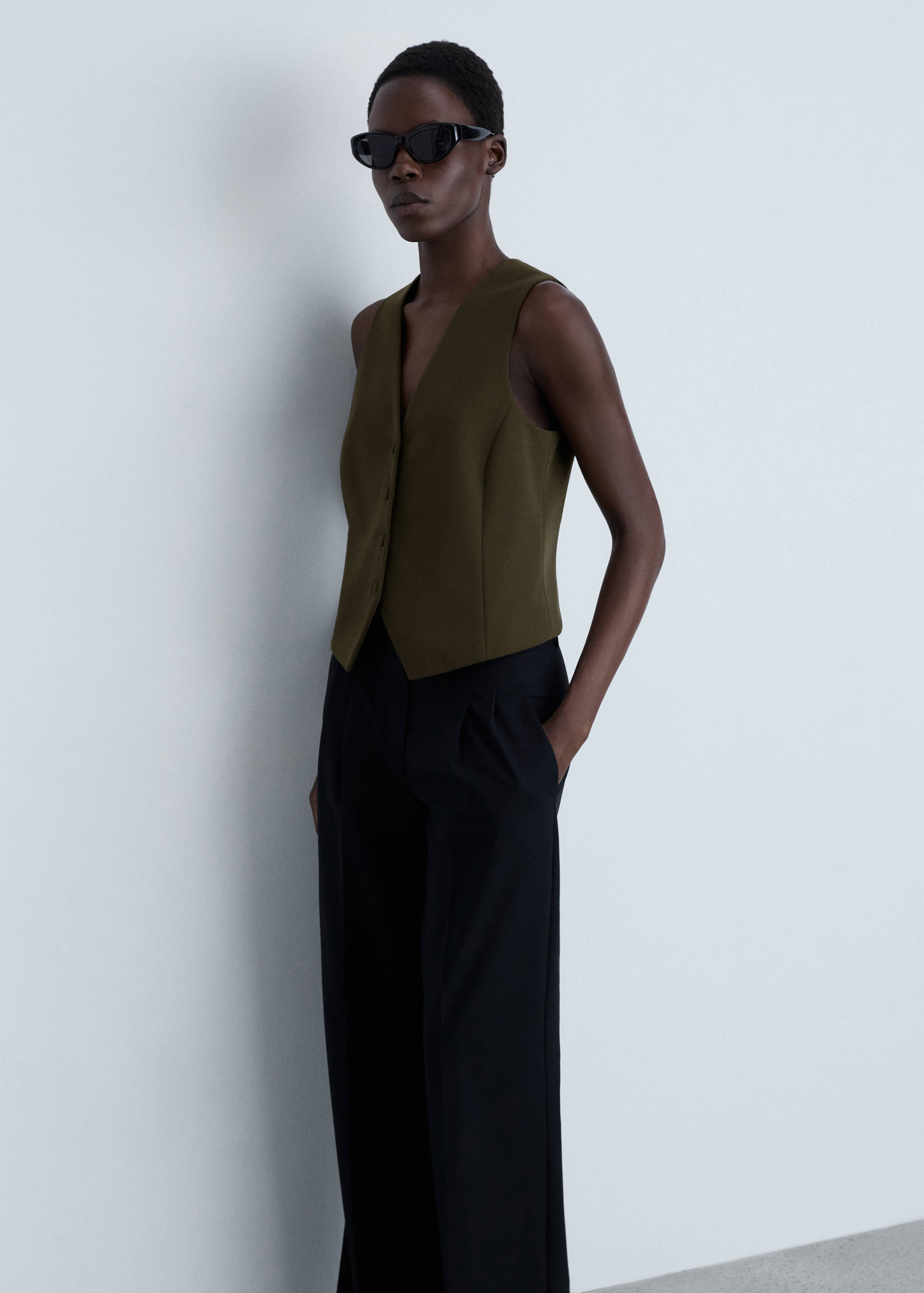 Suit waistcoat with buttons - Medium plane