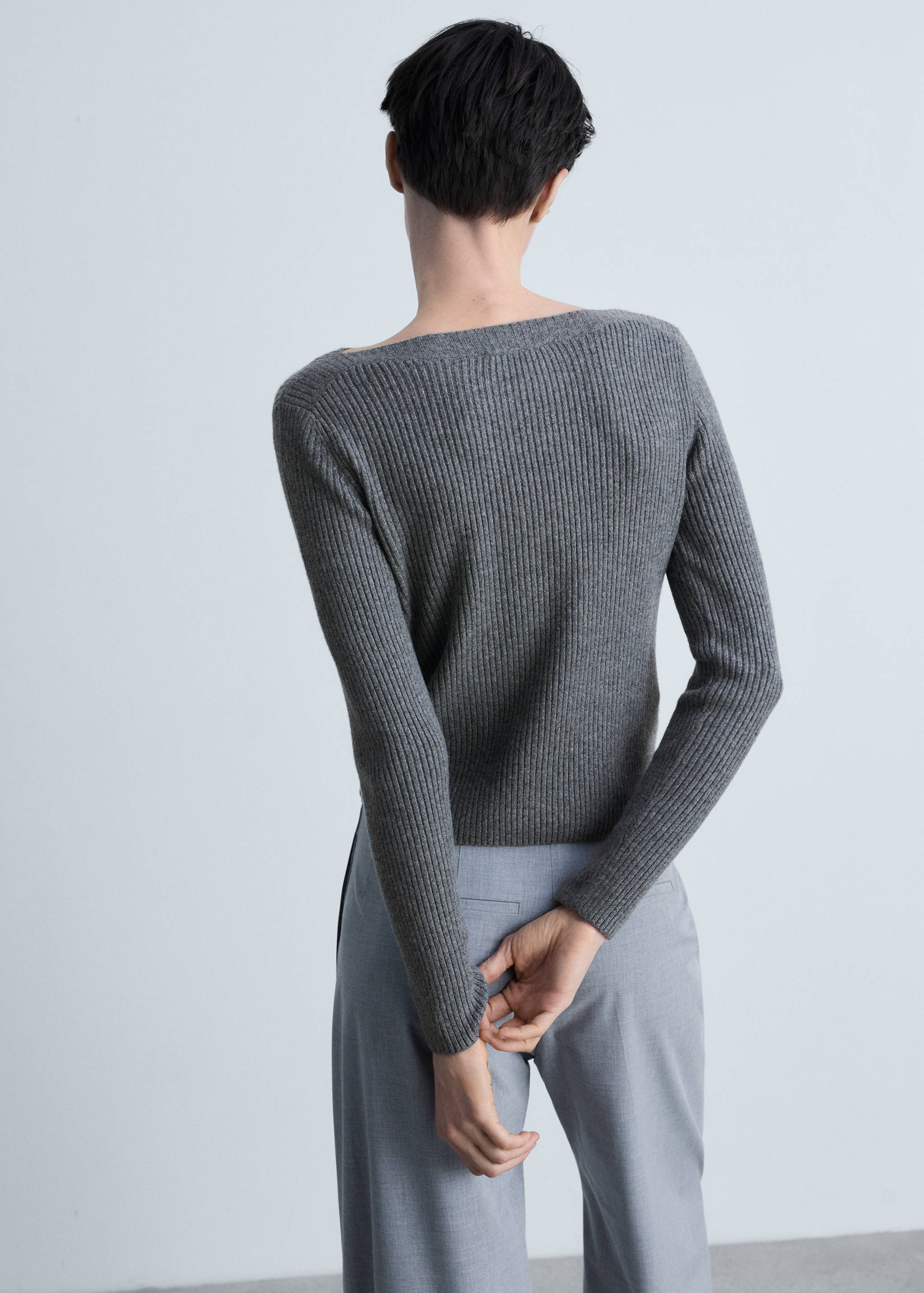 Boat neck ribbed sweater - Reverse of the article
