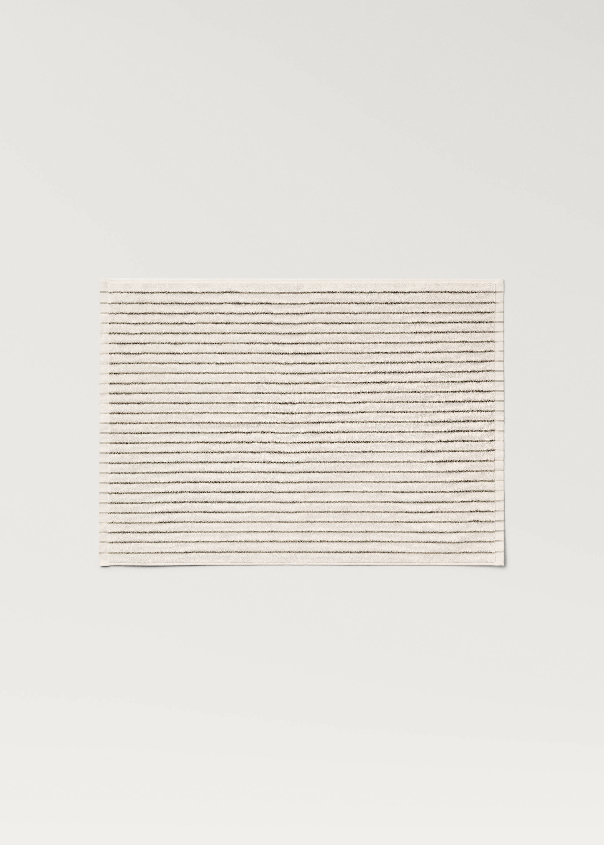 Two-tone striped bath mat - Article without model
