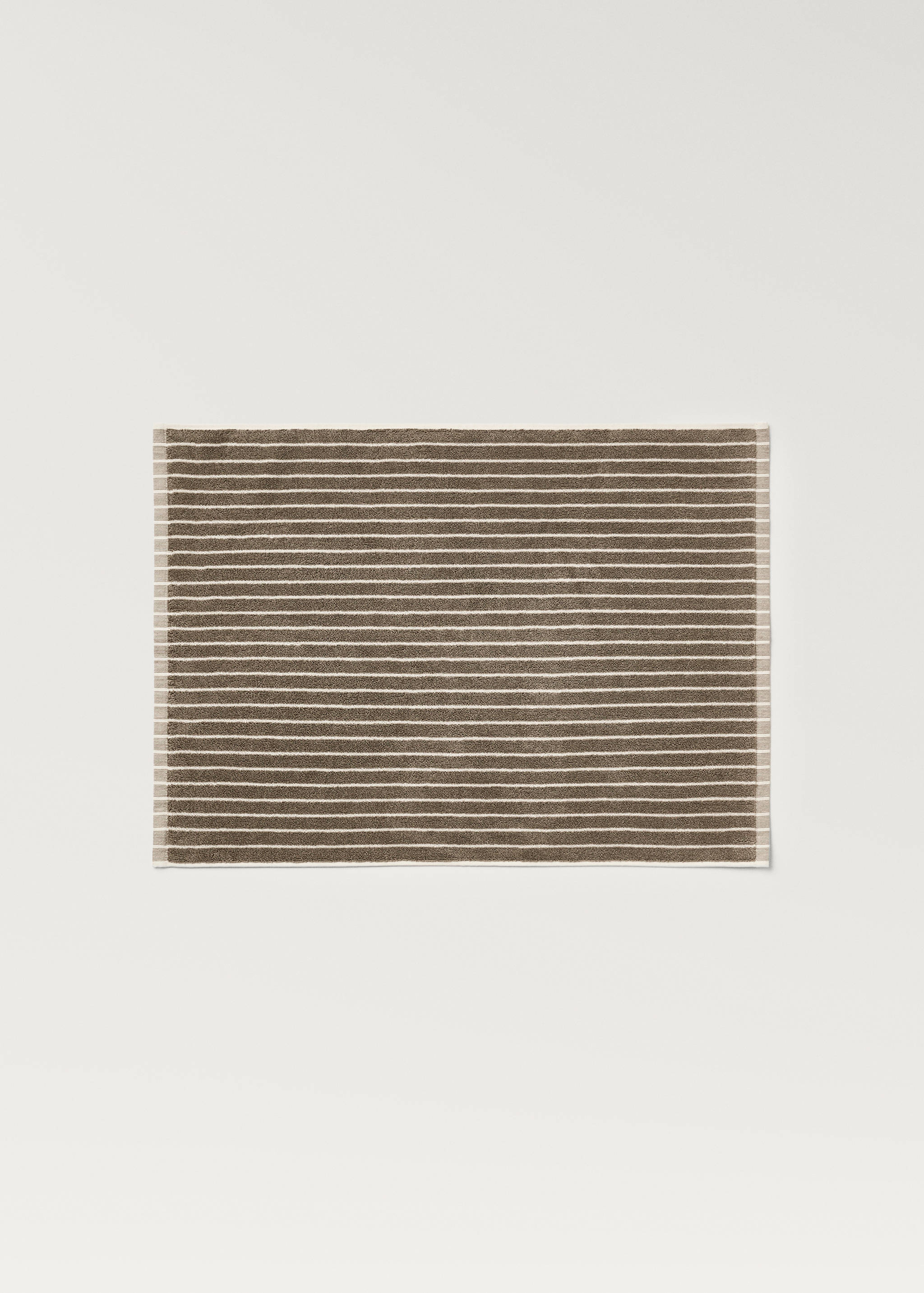 Two-tone striped bath mat - Article without model