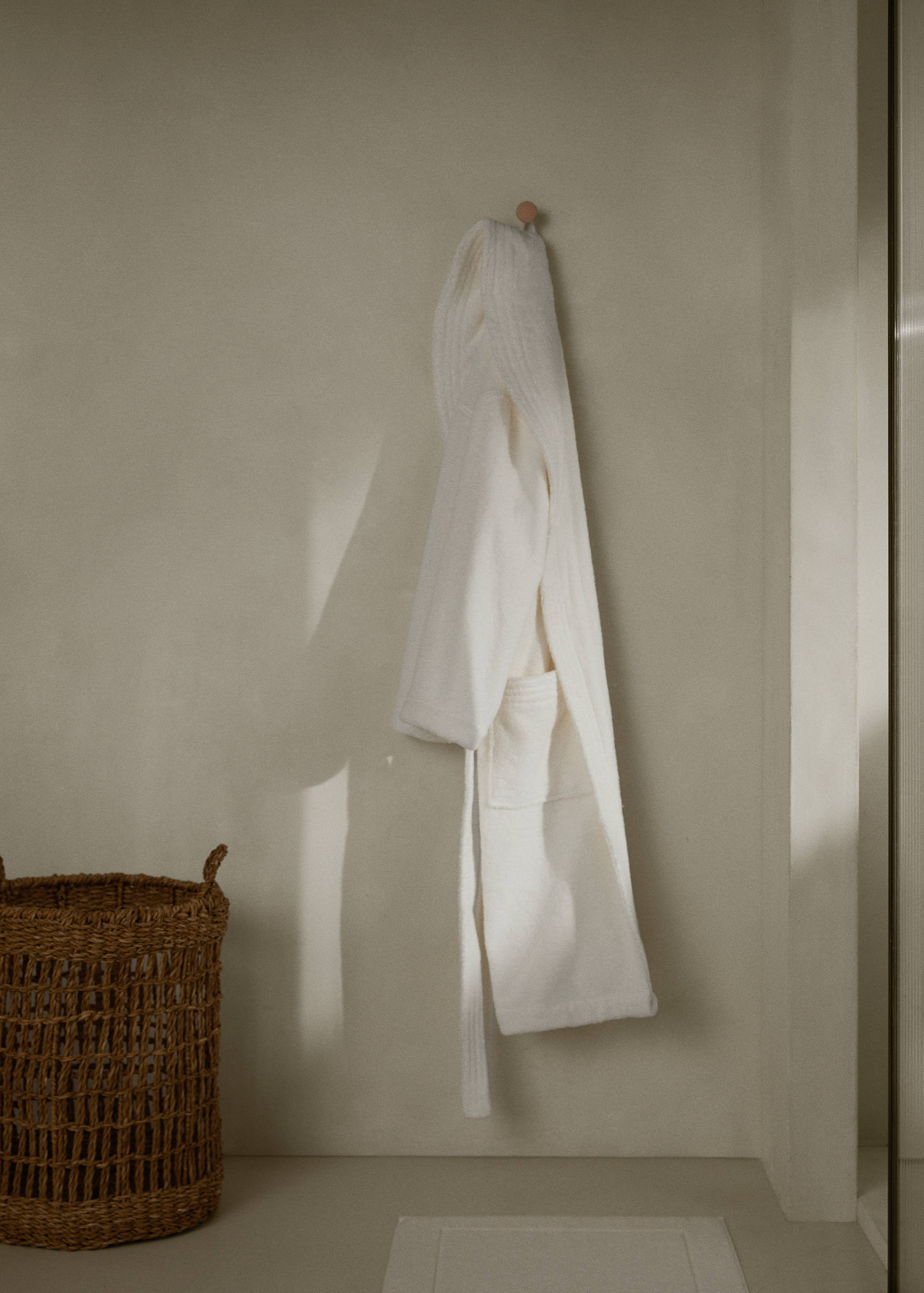 Soft cotton bathrobe - General plane