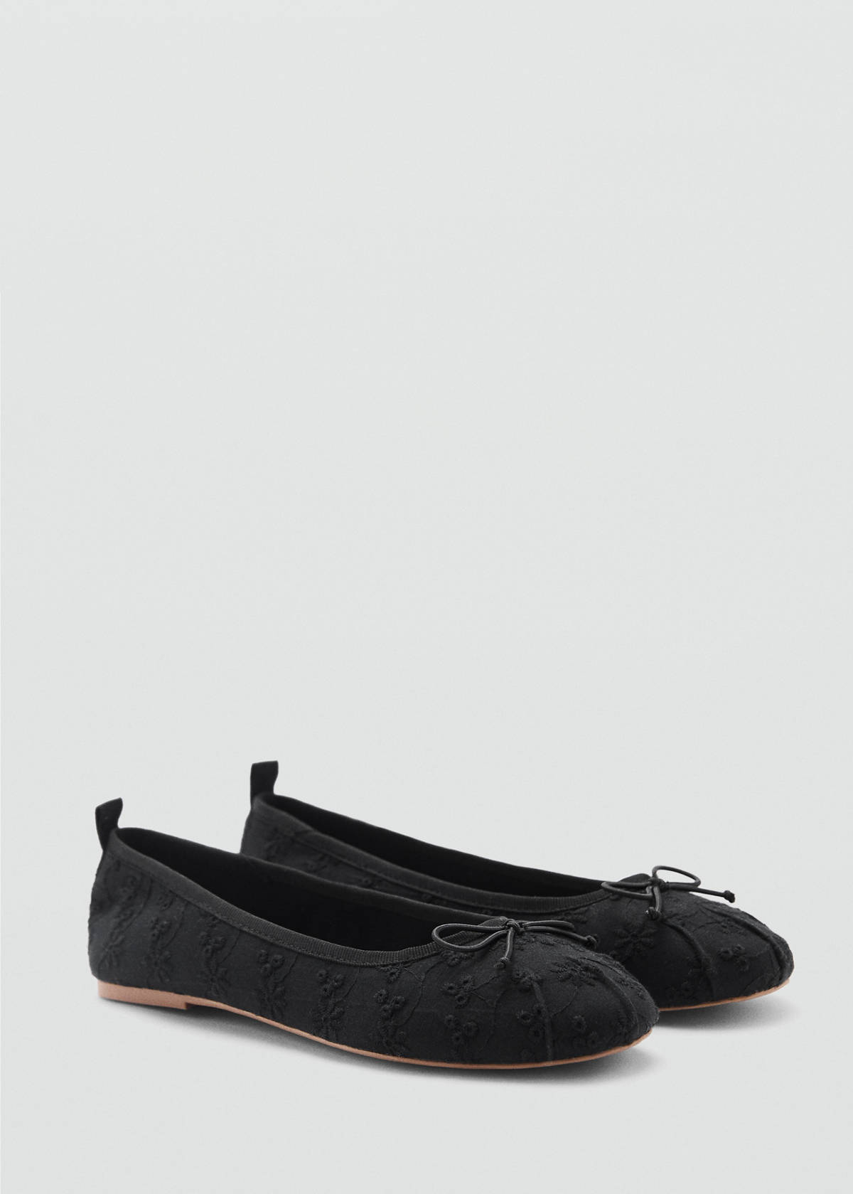 Embroidered ballet flats with bow — Black