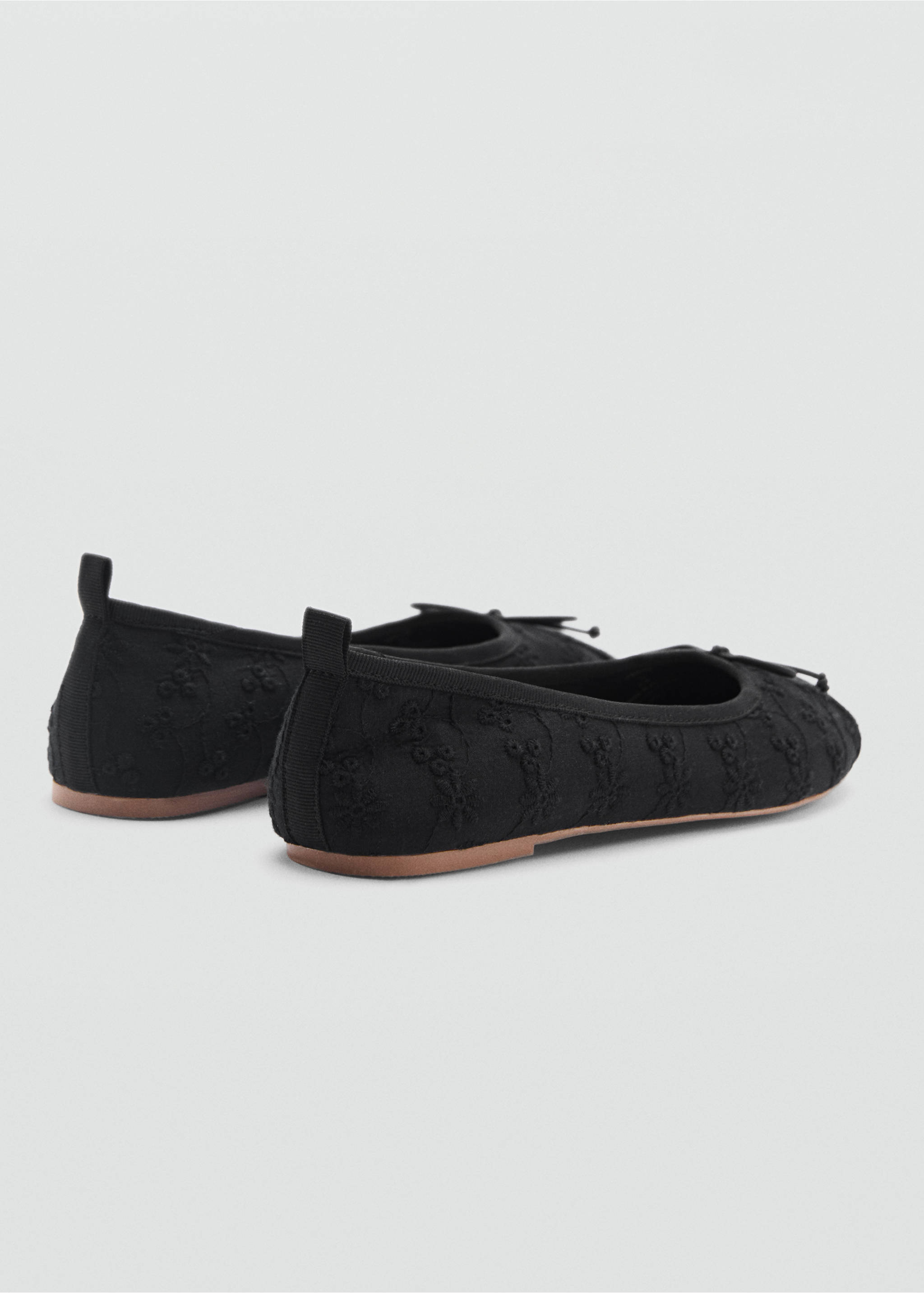 Embroidered ballet flats with bow - Details of the article 1, Black. Ref: 87063640-00.
