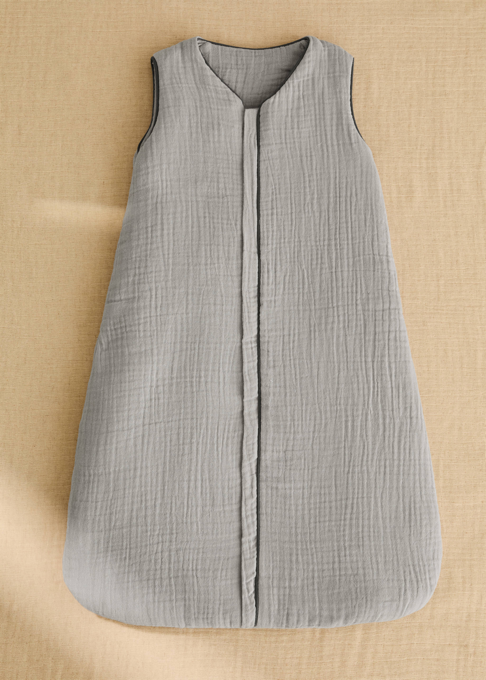 Cotton gauze baby sleeping with contrast piping - General plane