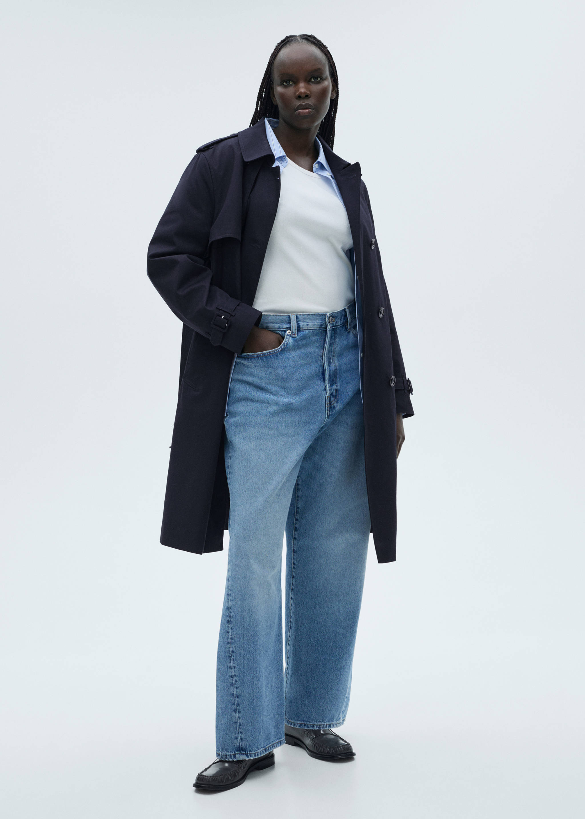 Classic trench coat with belt - Details of the article 3