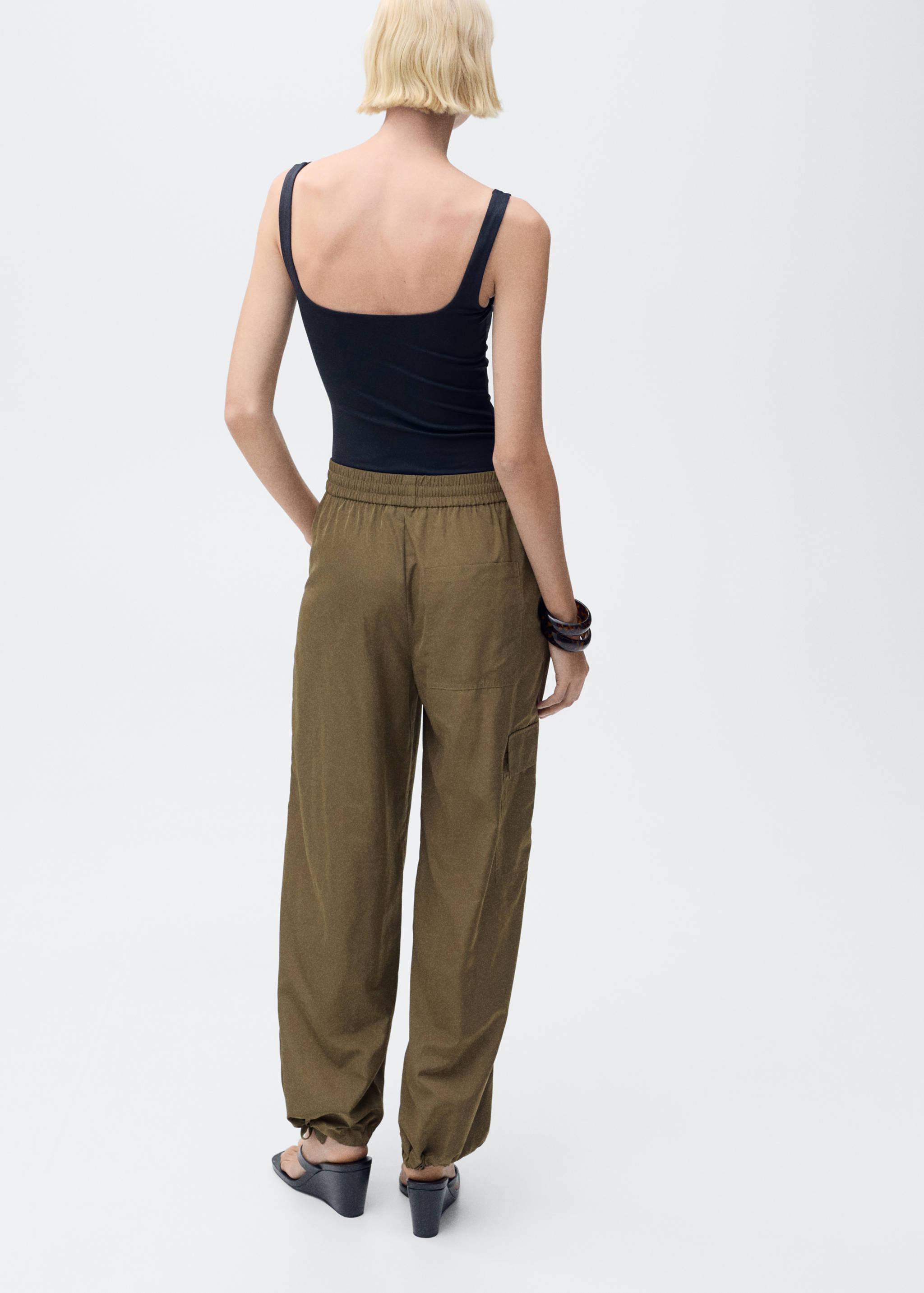 Pantalon cargo bas de jambe réglable - Verso de l’article