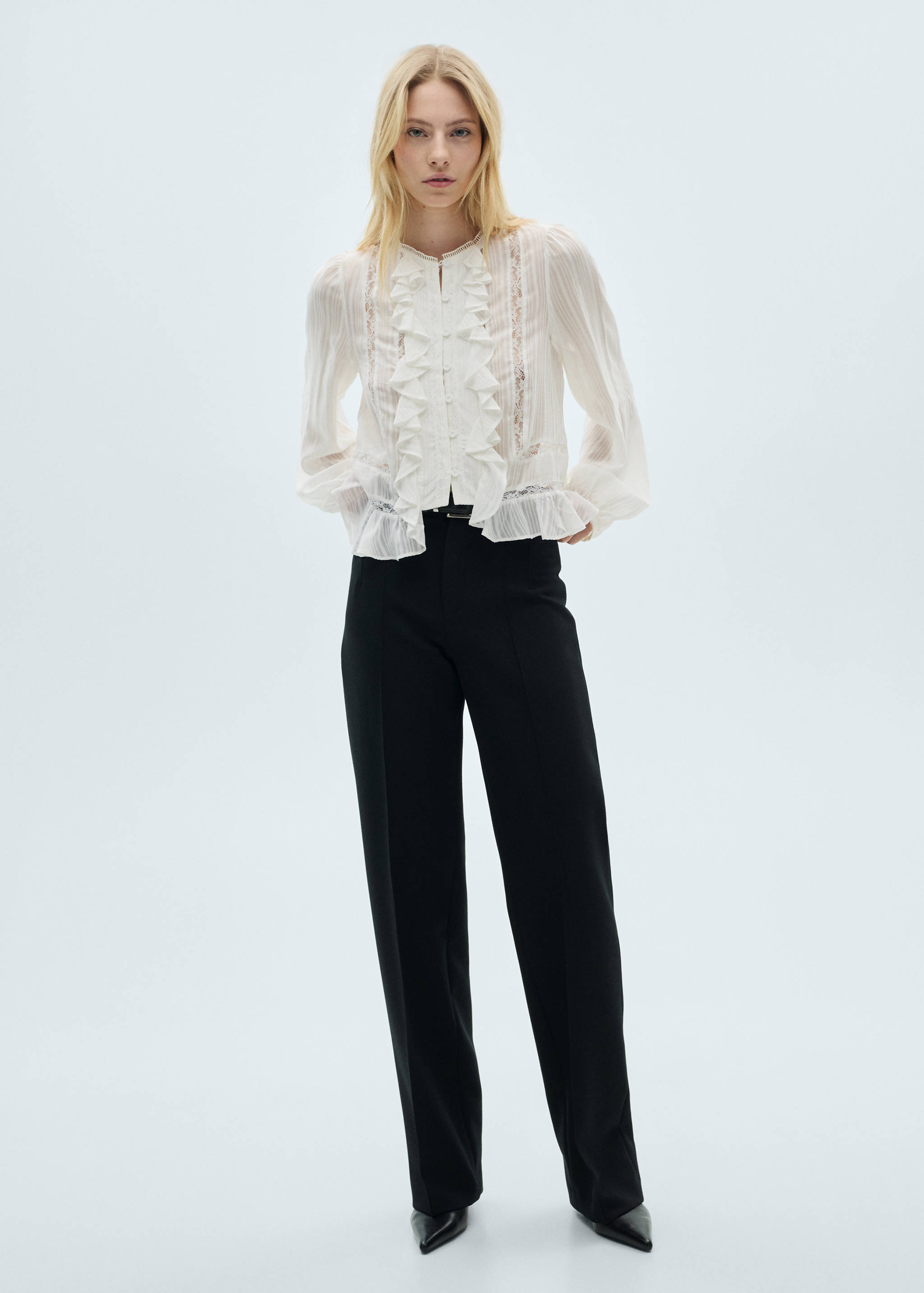 Blouse with ruffles and lace details - General plane