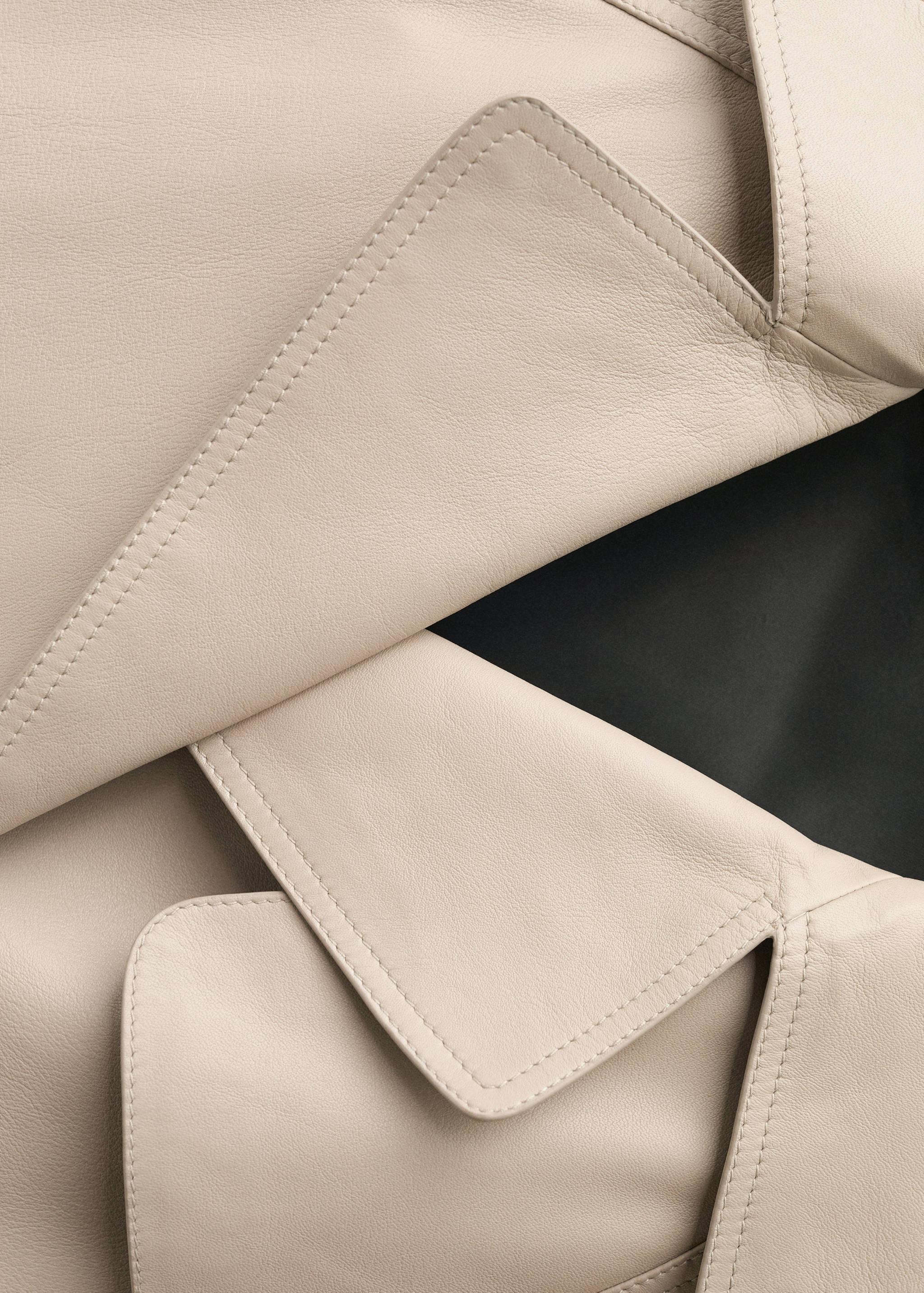 Cropped leather trench coat - Details of the article 0