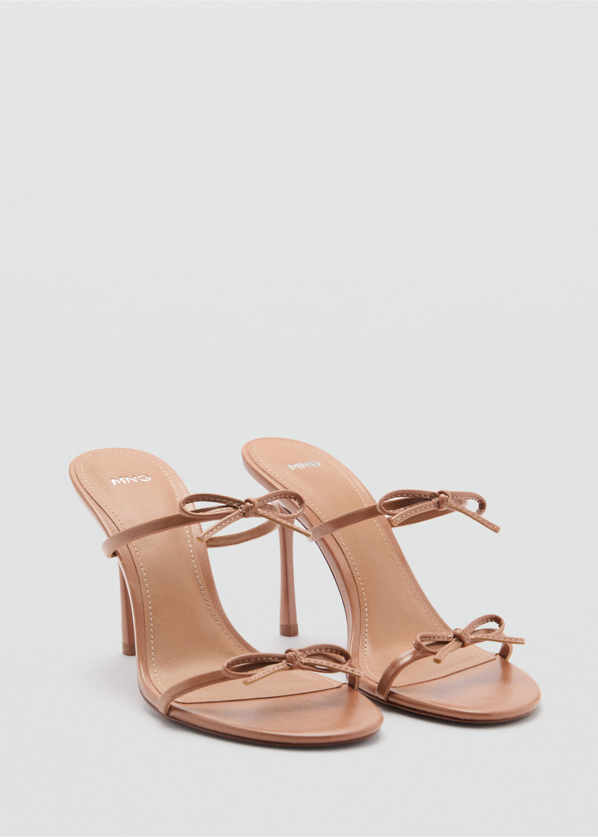 Strappy heeled sandals with bow detail - Medium plane, Nude. Ref: 87064077-00.