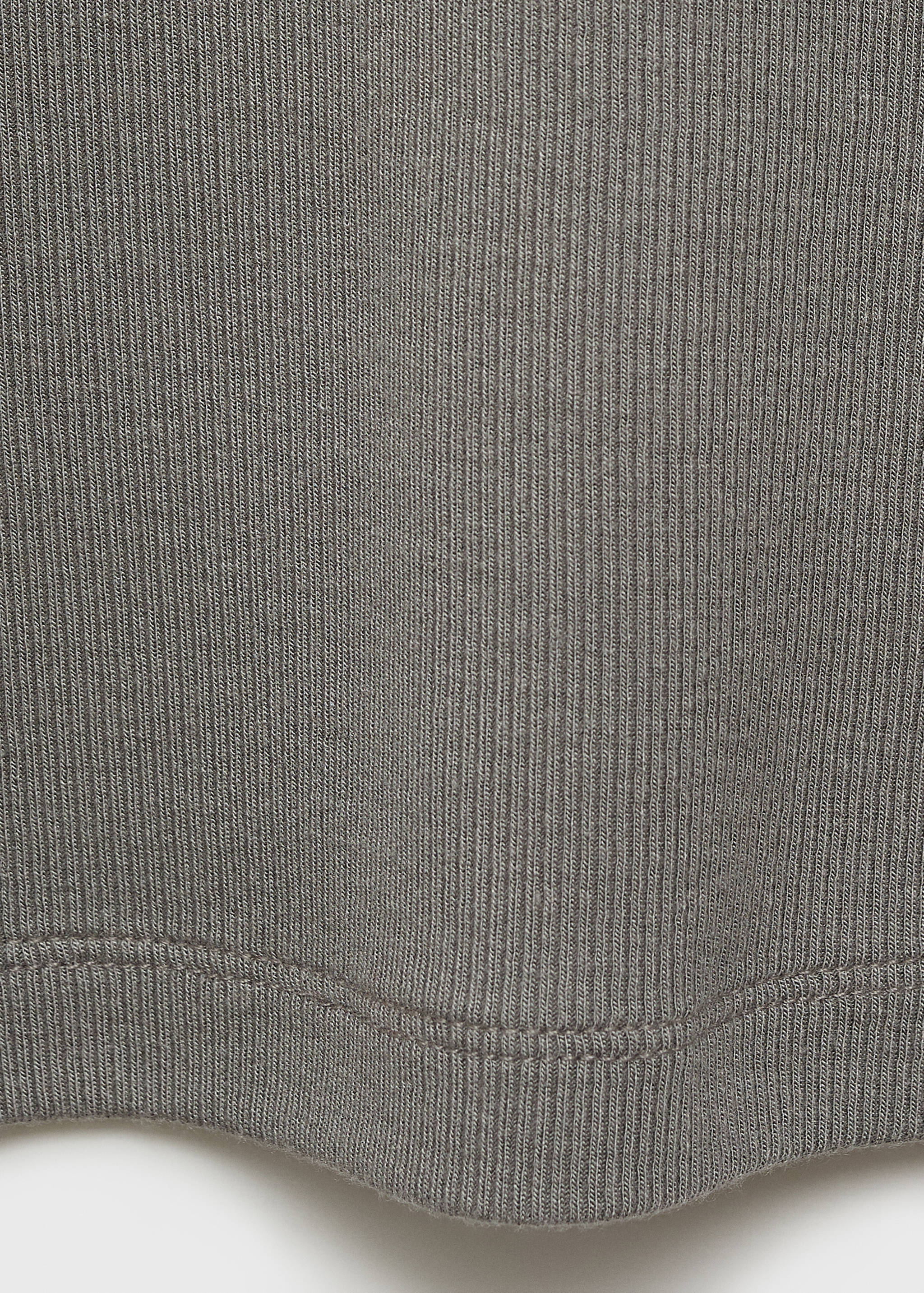 Облегающая футболка - Деталь изделия 0