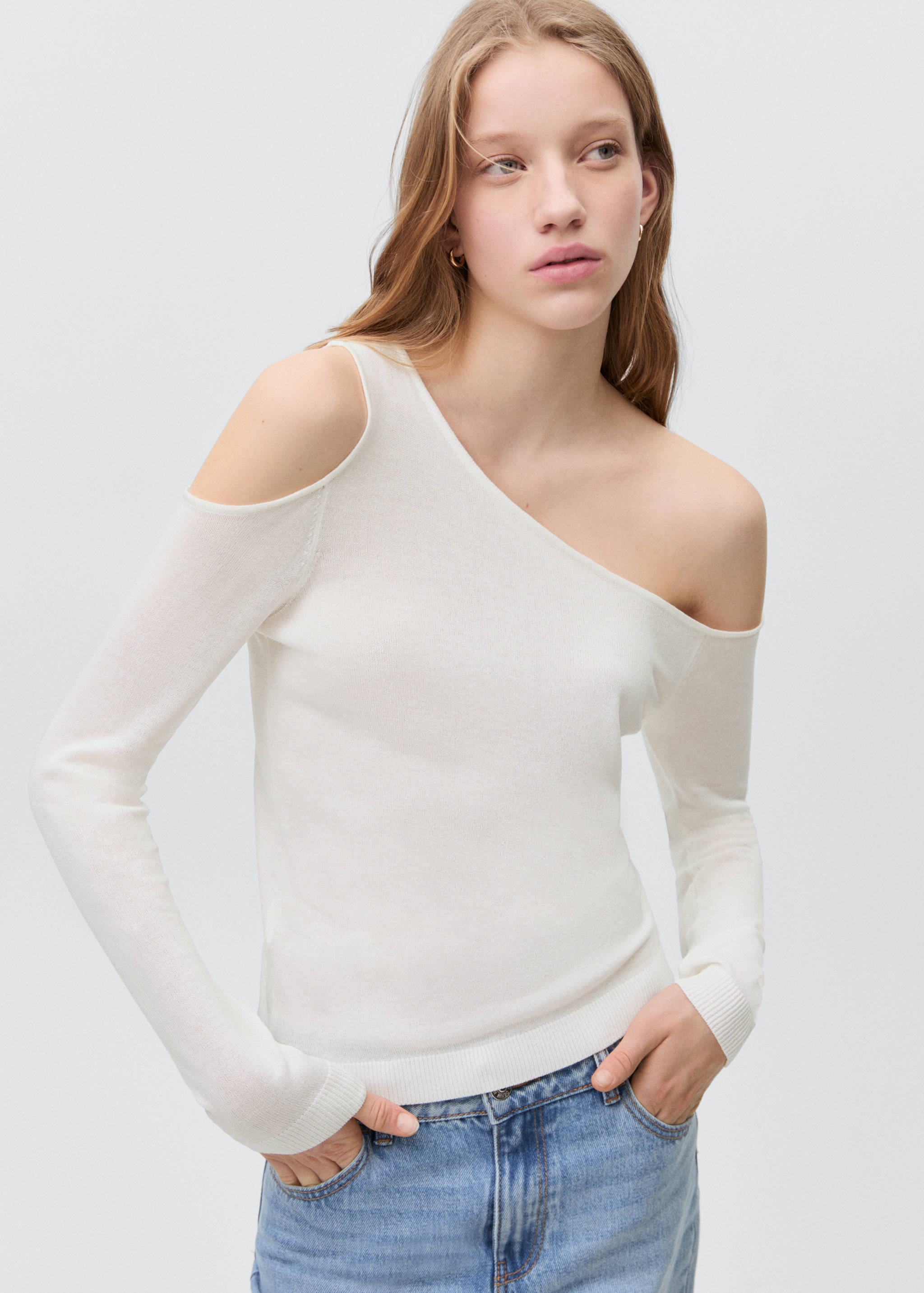 Asymmetric knit sweater - Medium plane