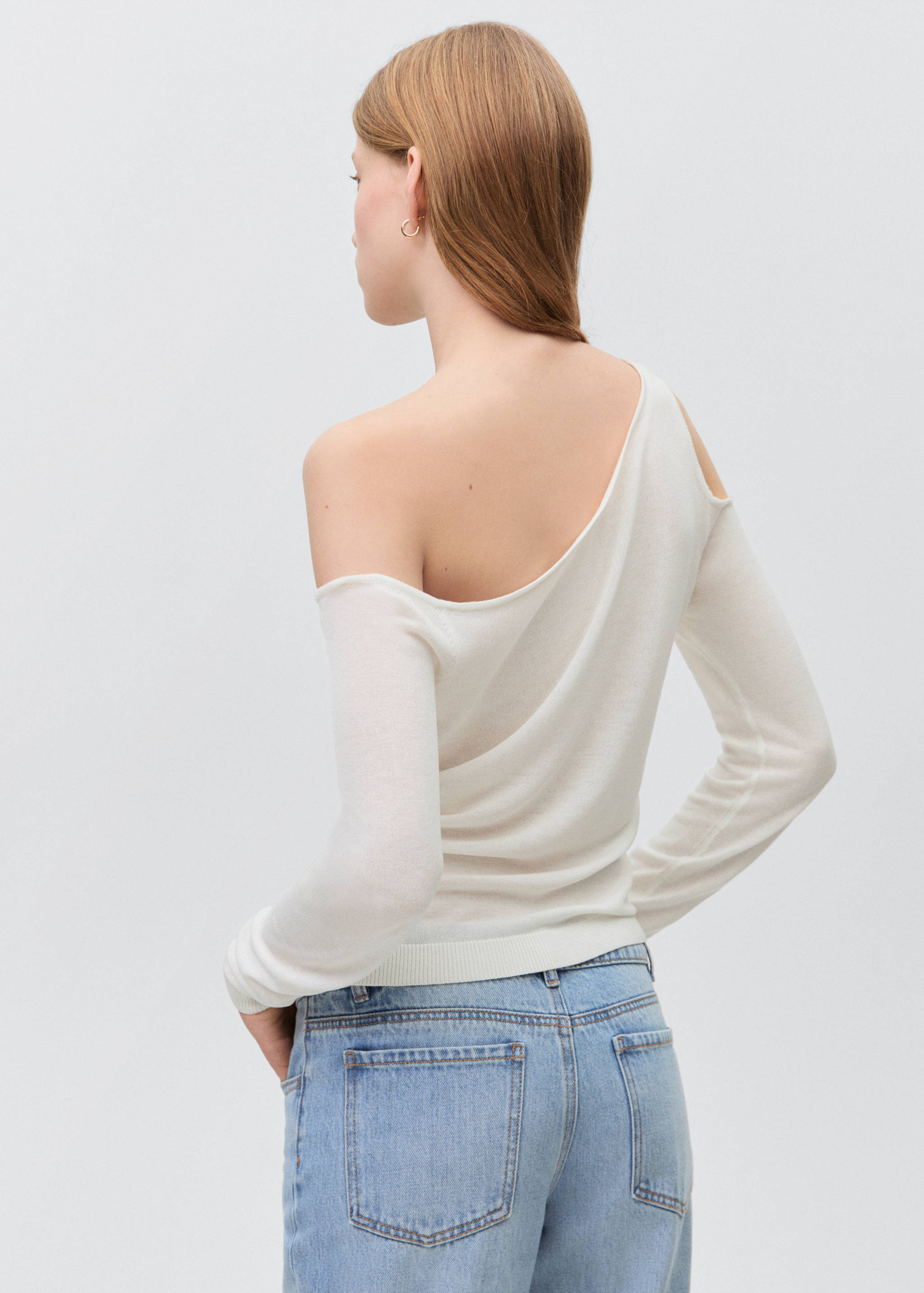 Asymmetric knit sweater - Reverse of the article