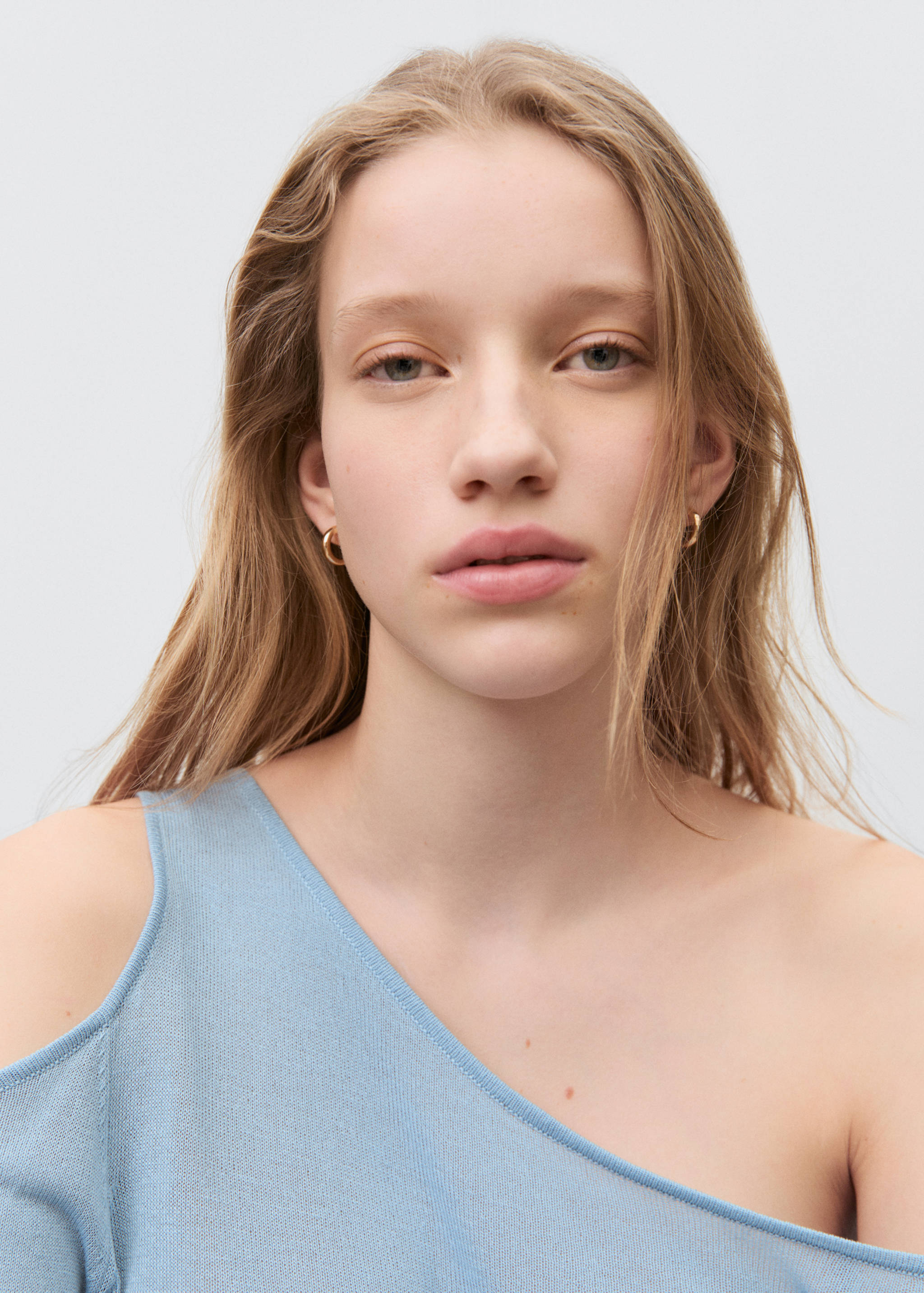 Asymmetric knit sweater - Details of the article 1