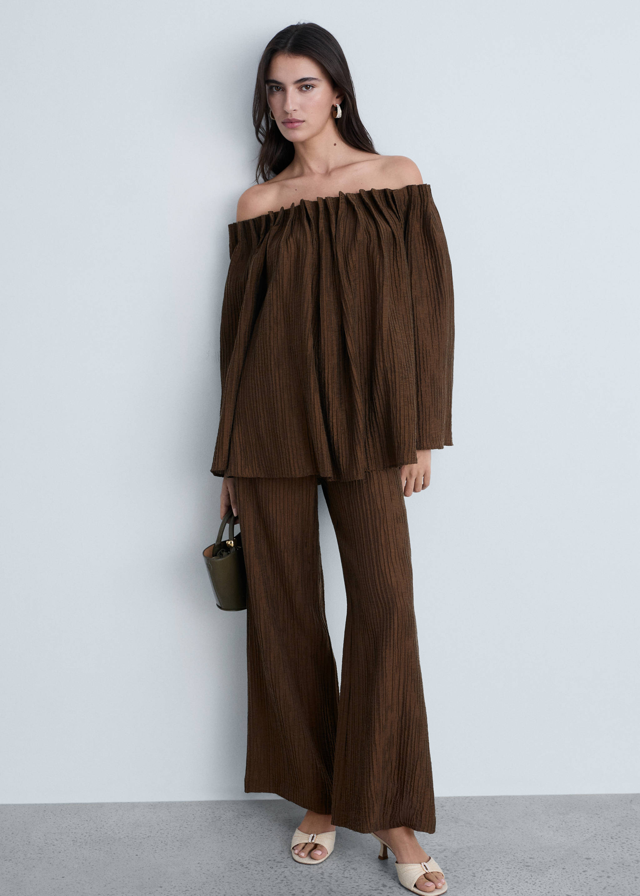 Straight textured trousers - General plane