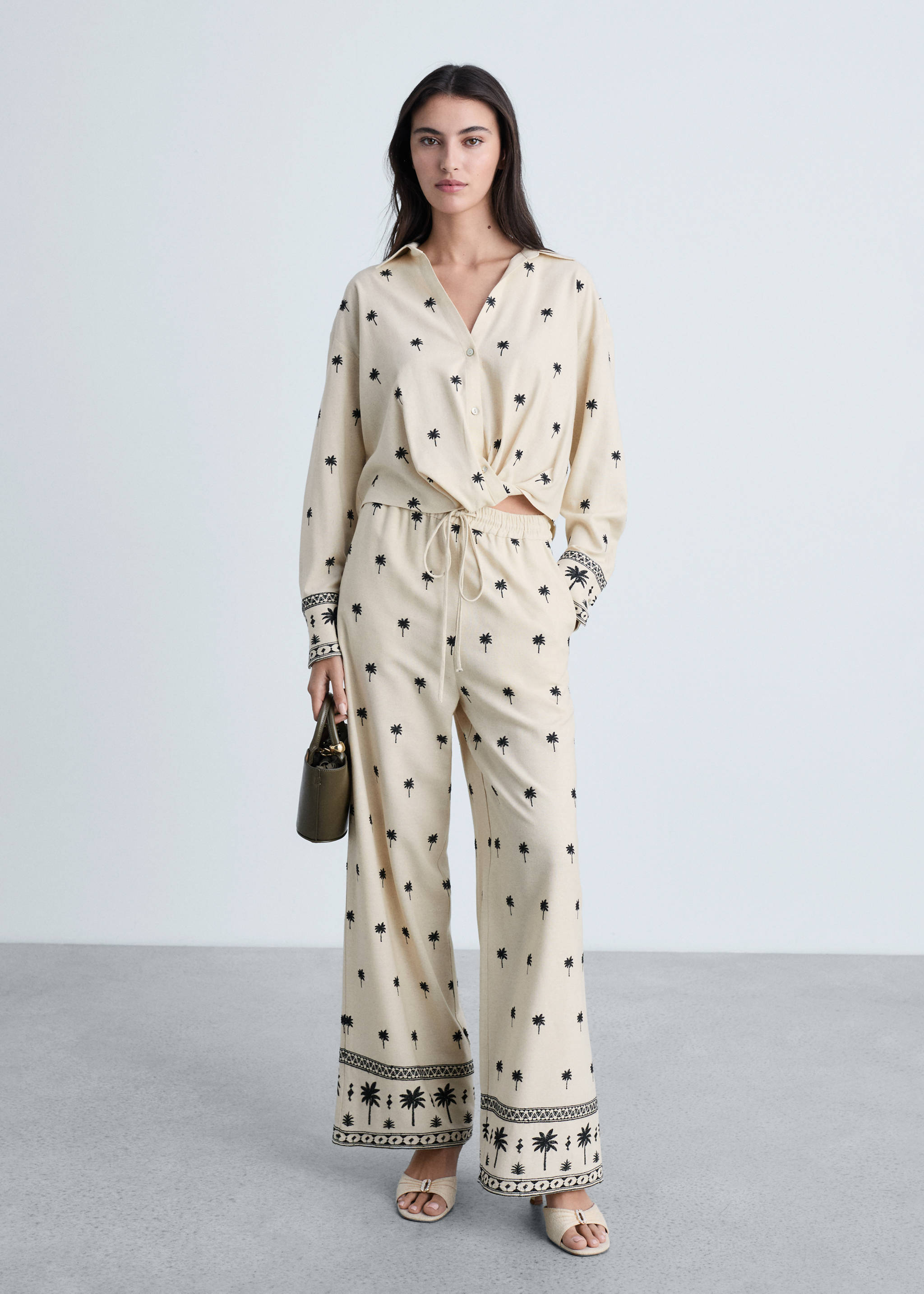 Embroidered shirt with knot - General plane