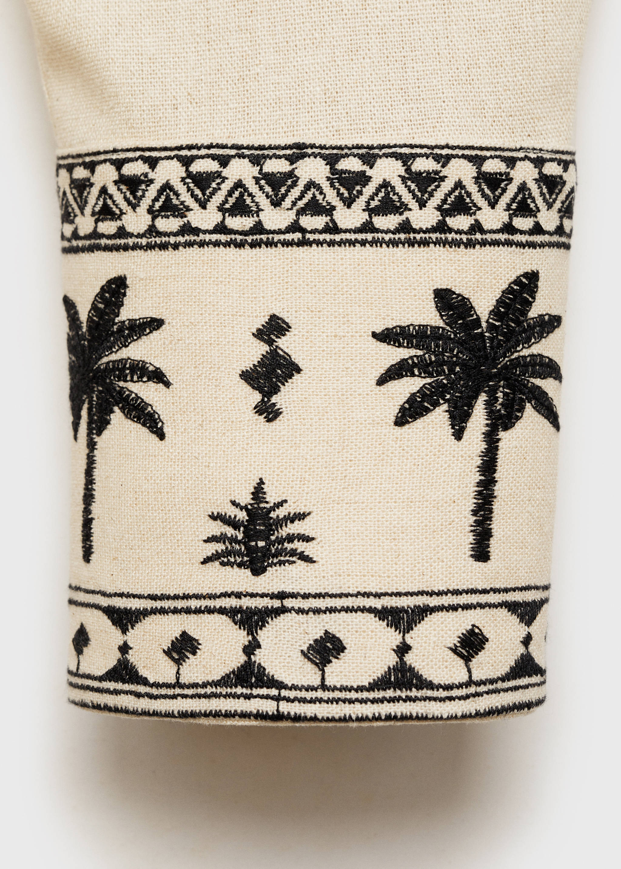 Embroidered shirt with knot - Details of the article 0