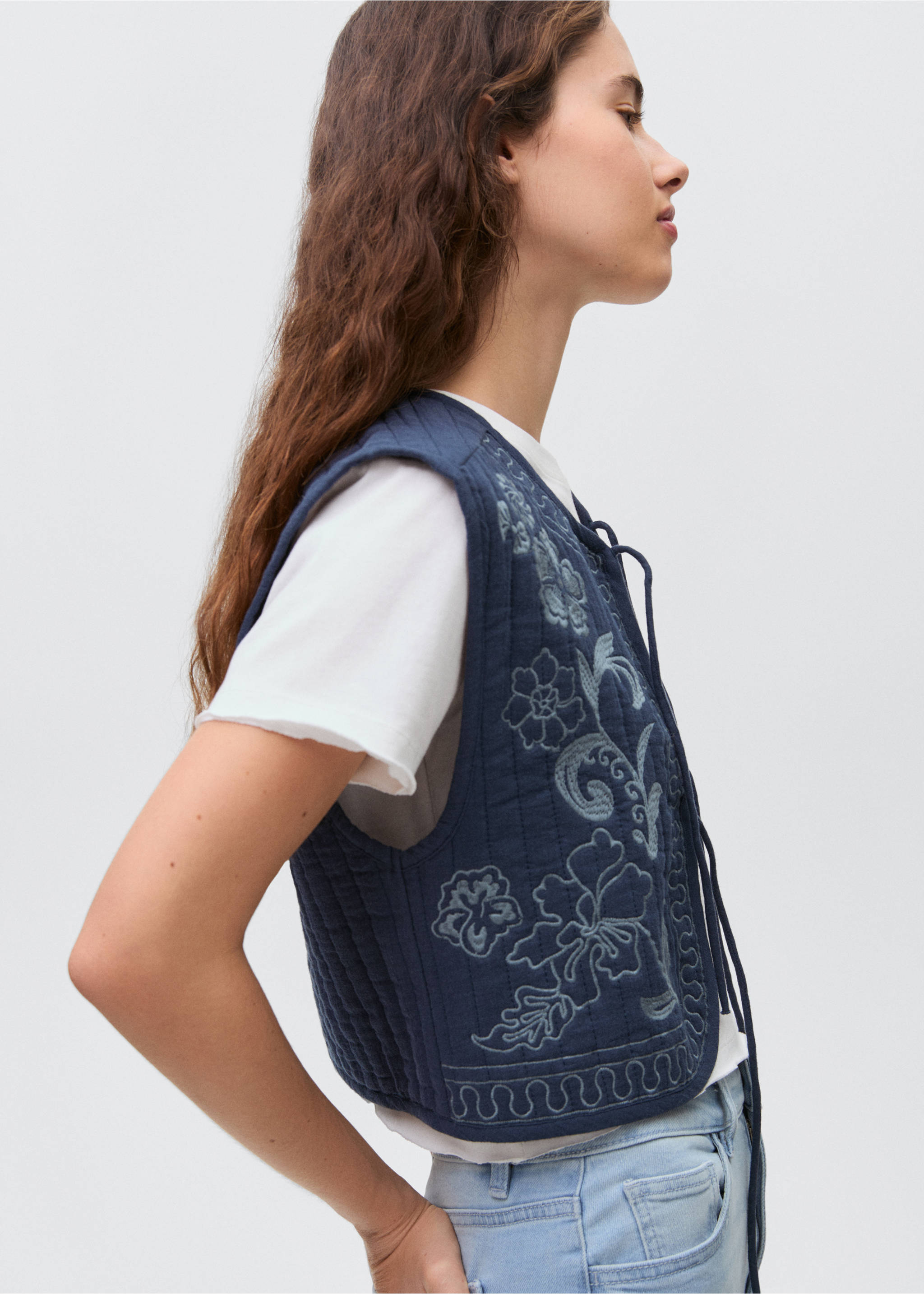 Embroidered cotton gilet - Details of the article 3, Dark Navy. Ref: 87064787-00.