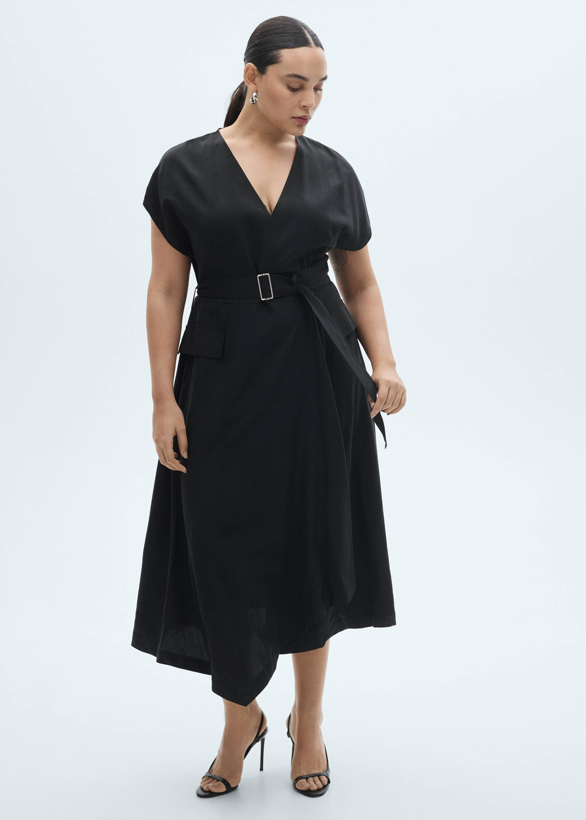 Vestido assimétrico com cinto - Pormenor do artigo 3