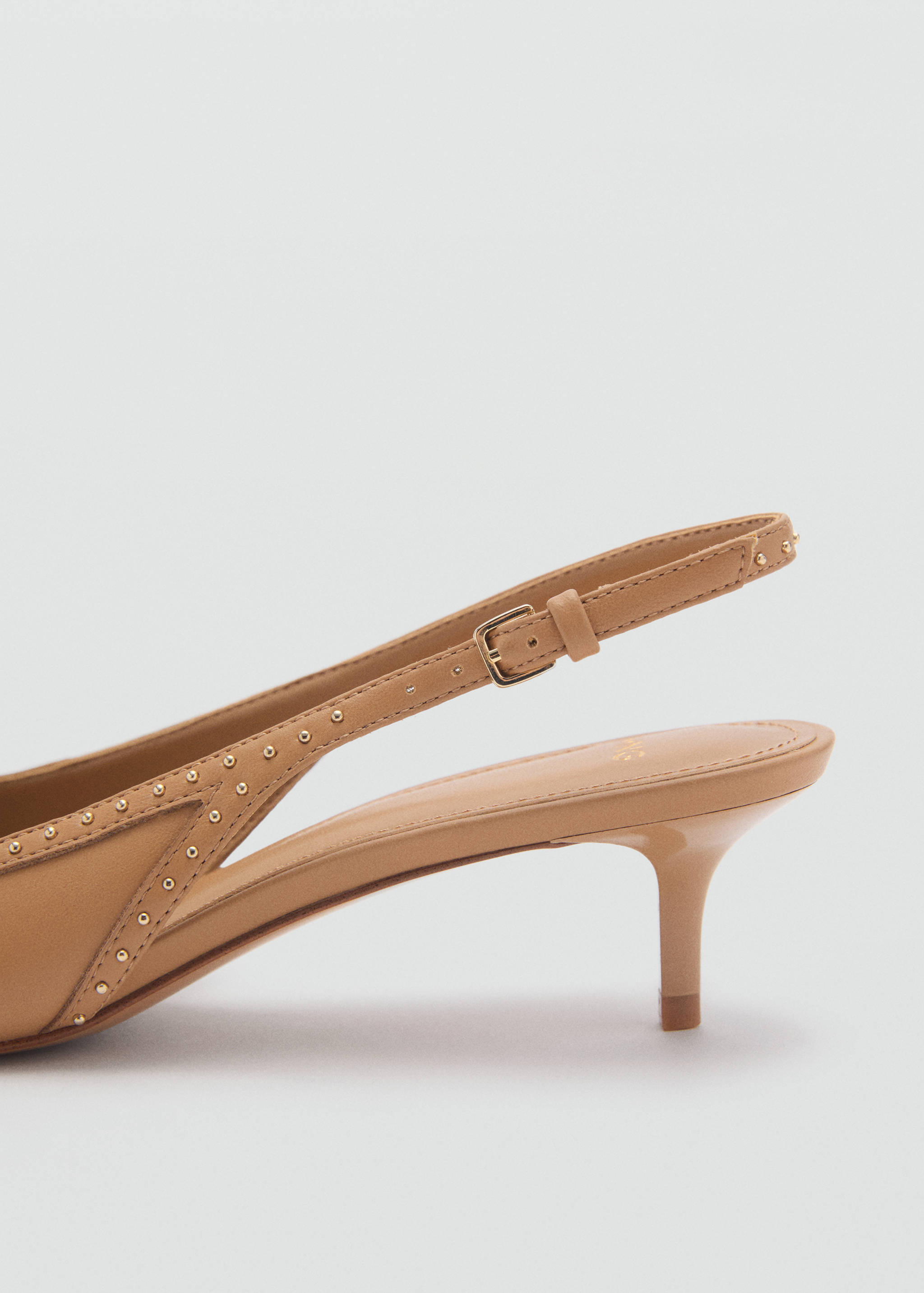 Zapato kitten detalle tachuelas - Detalle del artículo 2