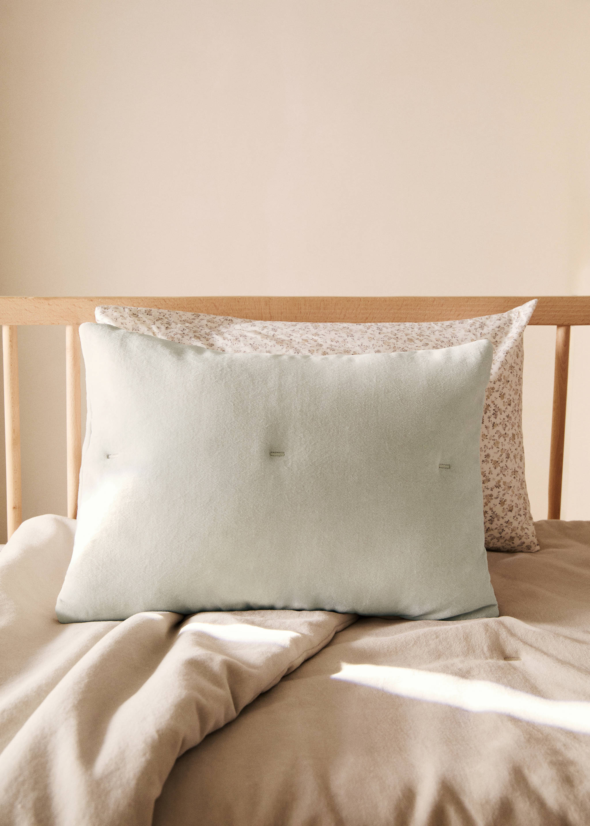 Cotton velvet garment-dyed bed cushion cover 30x40 cm - General plane