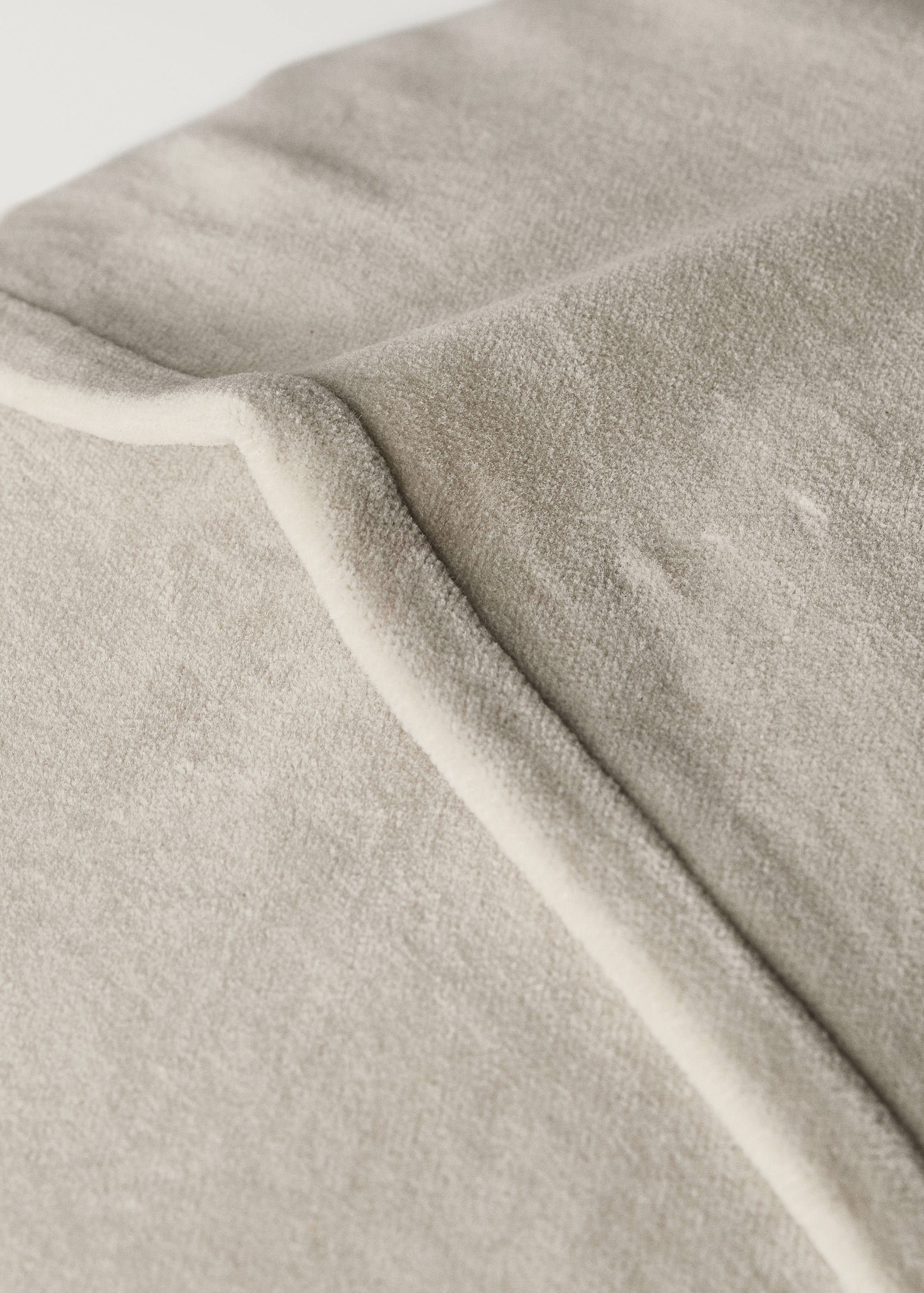 Cotton velvet garment-dyed bed cushion cover 30x40 cm - Details of the article 4