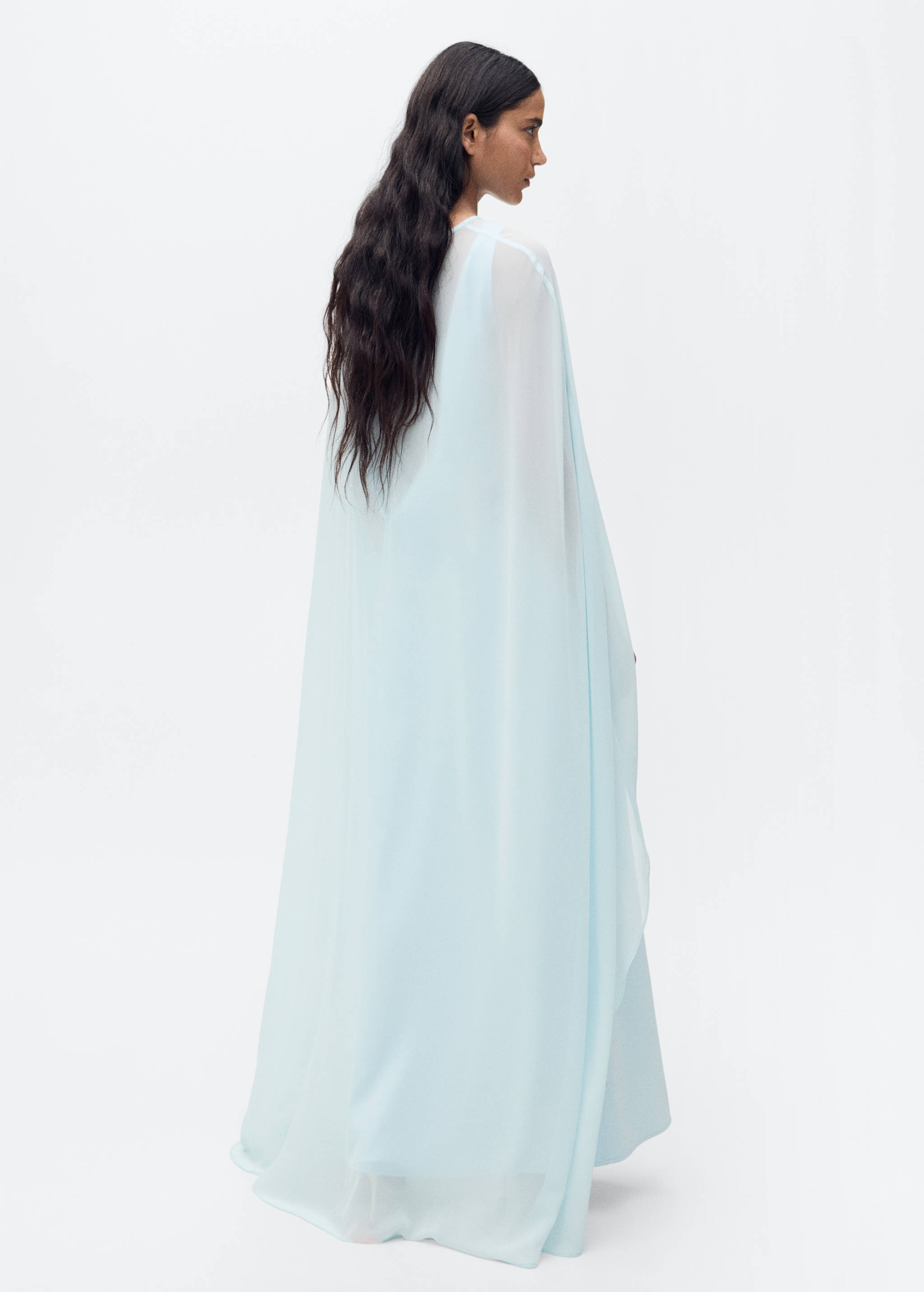 Long semi-transparent cape - Reverse of the article