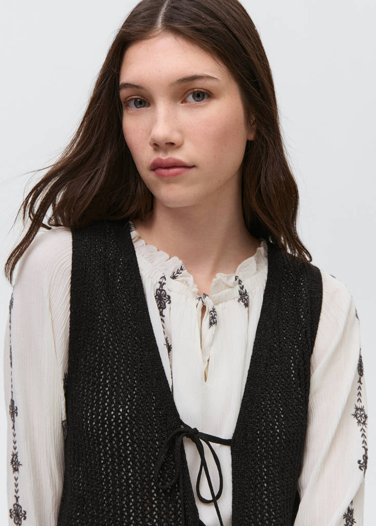 Openwork knitted waistcoat — Black