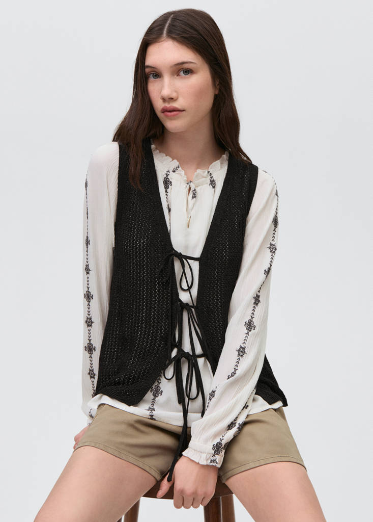 Openwork knitted waistcoat — Black