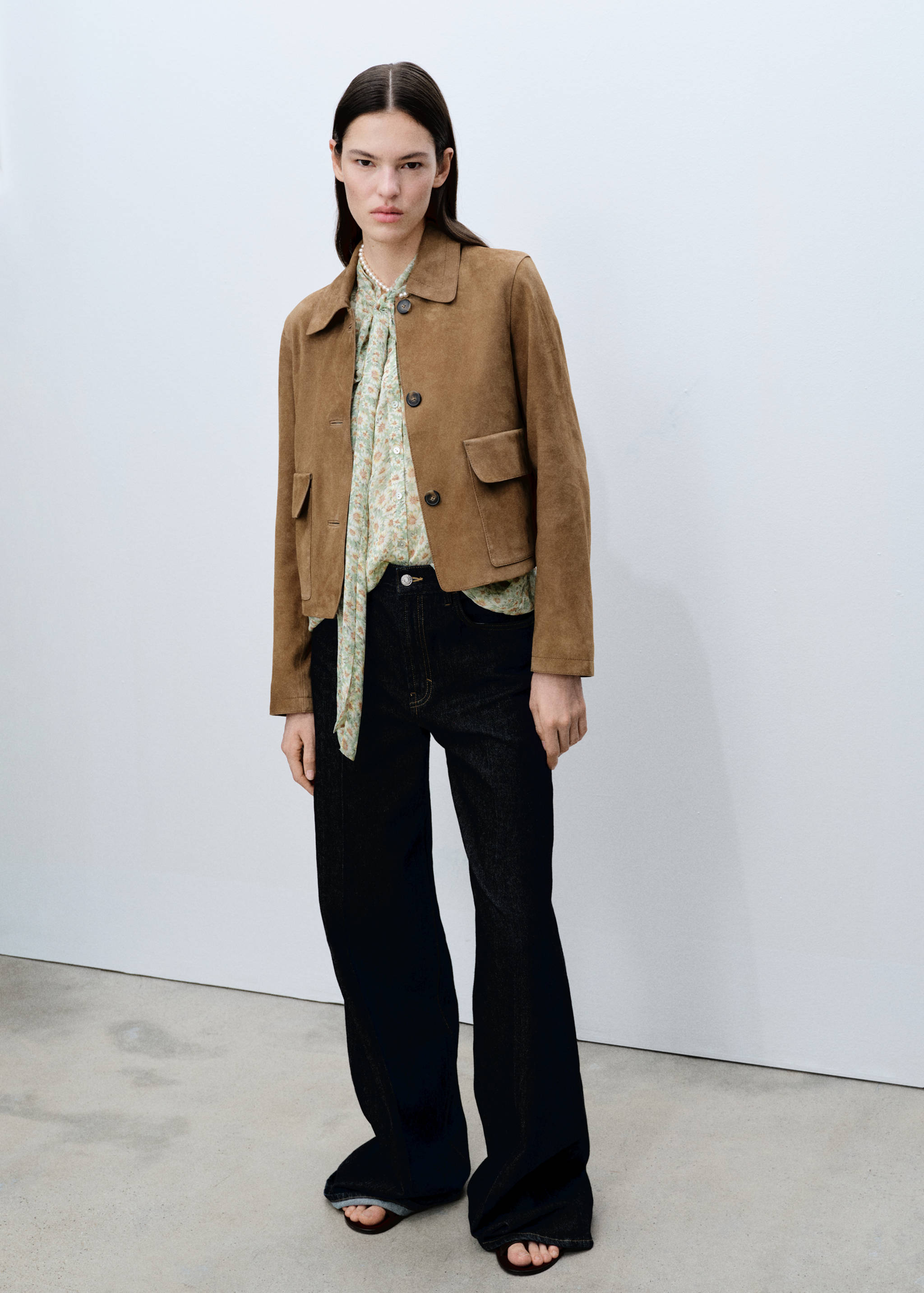 Floral tie blouse - General plane