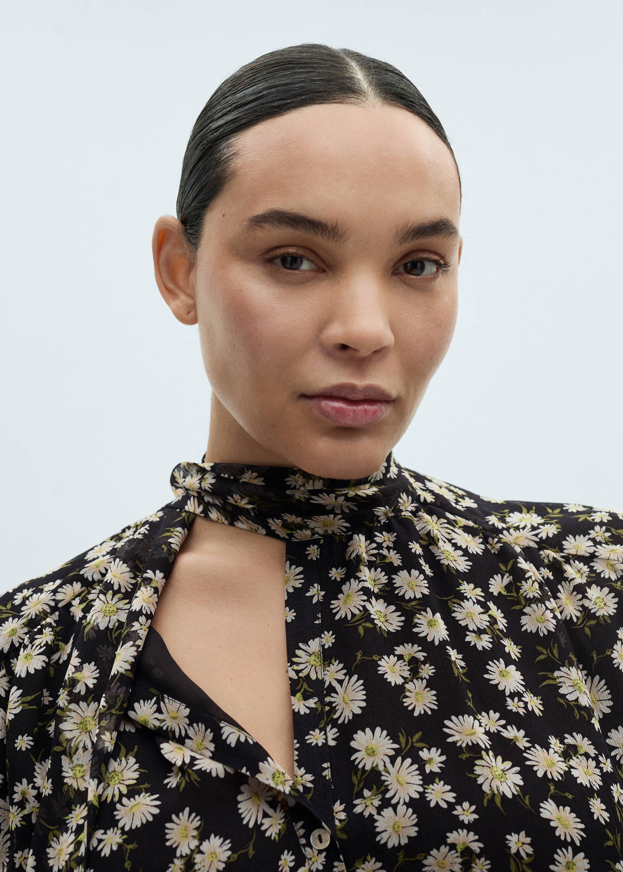 Floral tie blouse - Details of the article 4