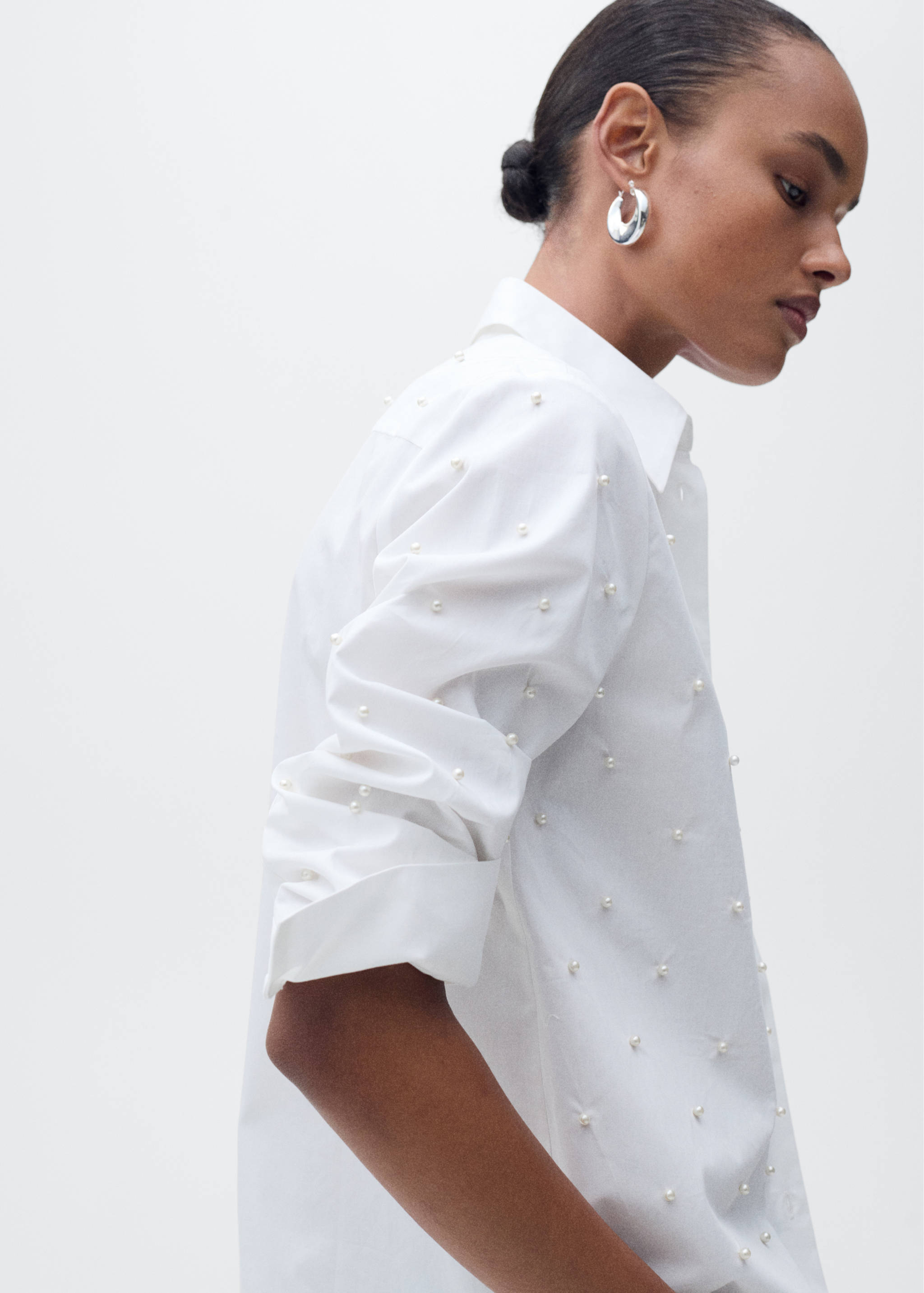Cotton shirt with pearl detail - Details of the article 2