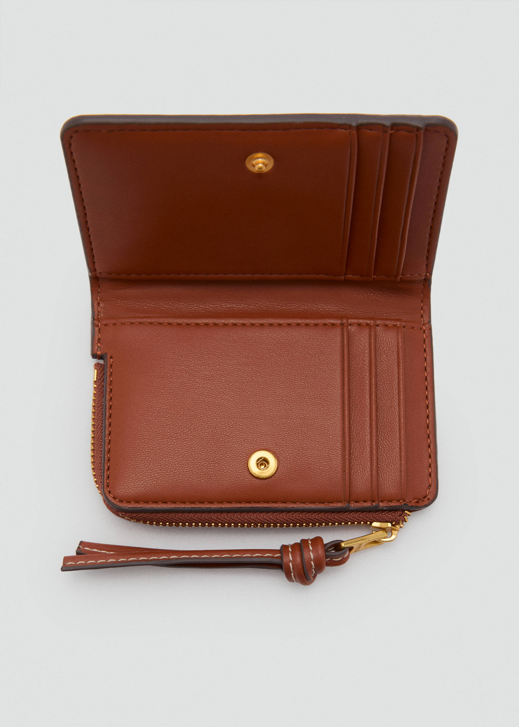 Raffia-effect wallet with flap - Details of the article 1