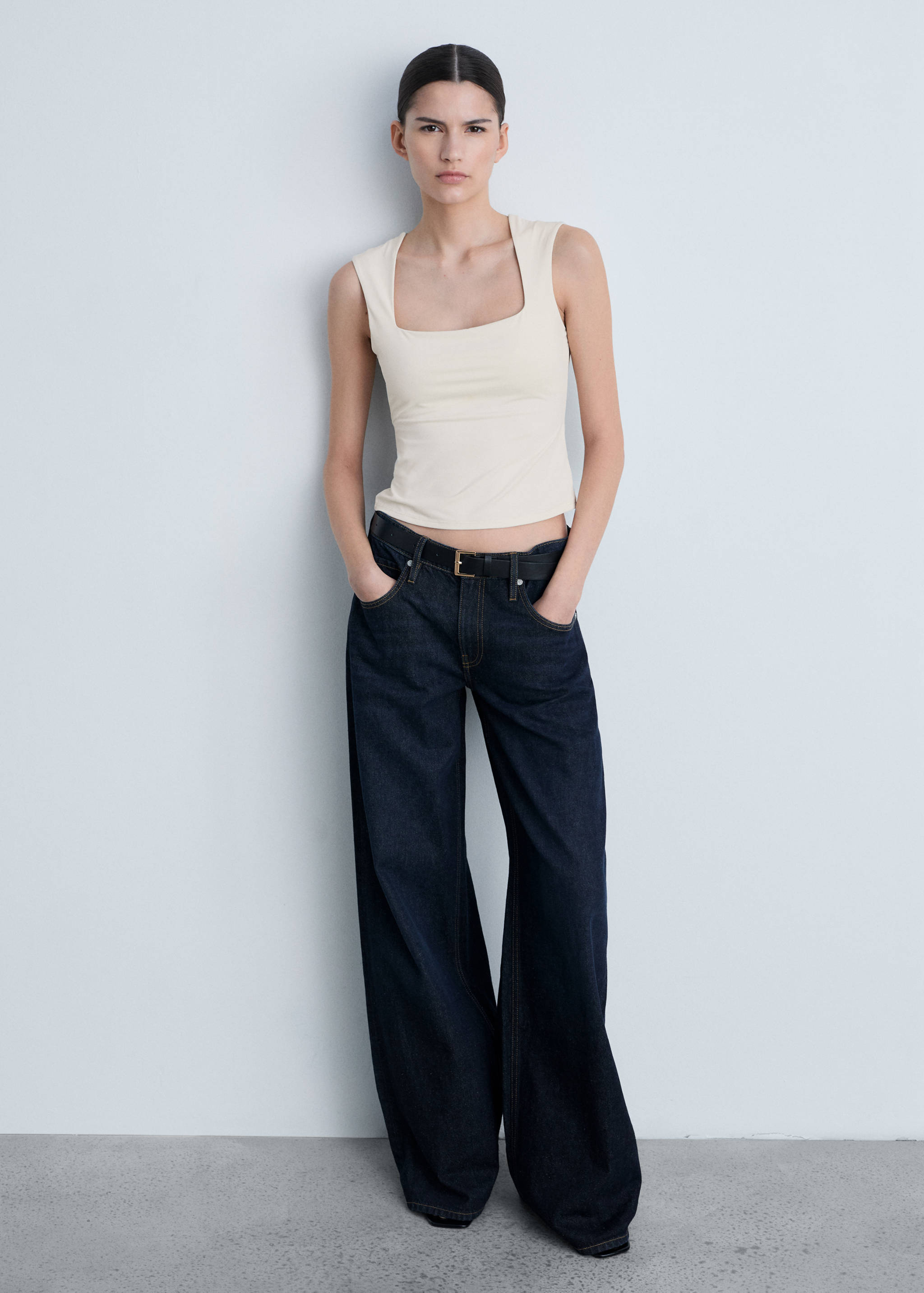 Square-neck strappy top - General plane