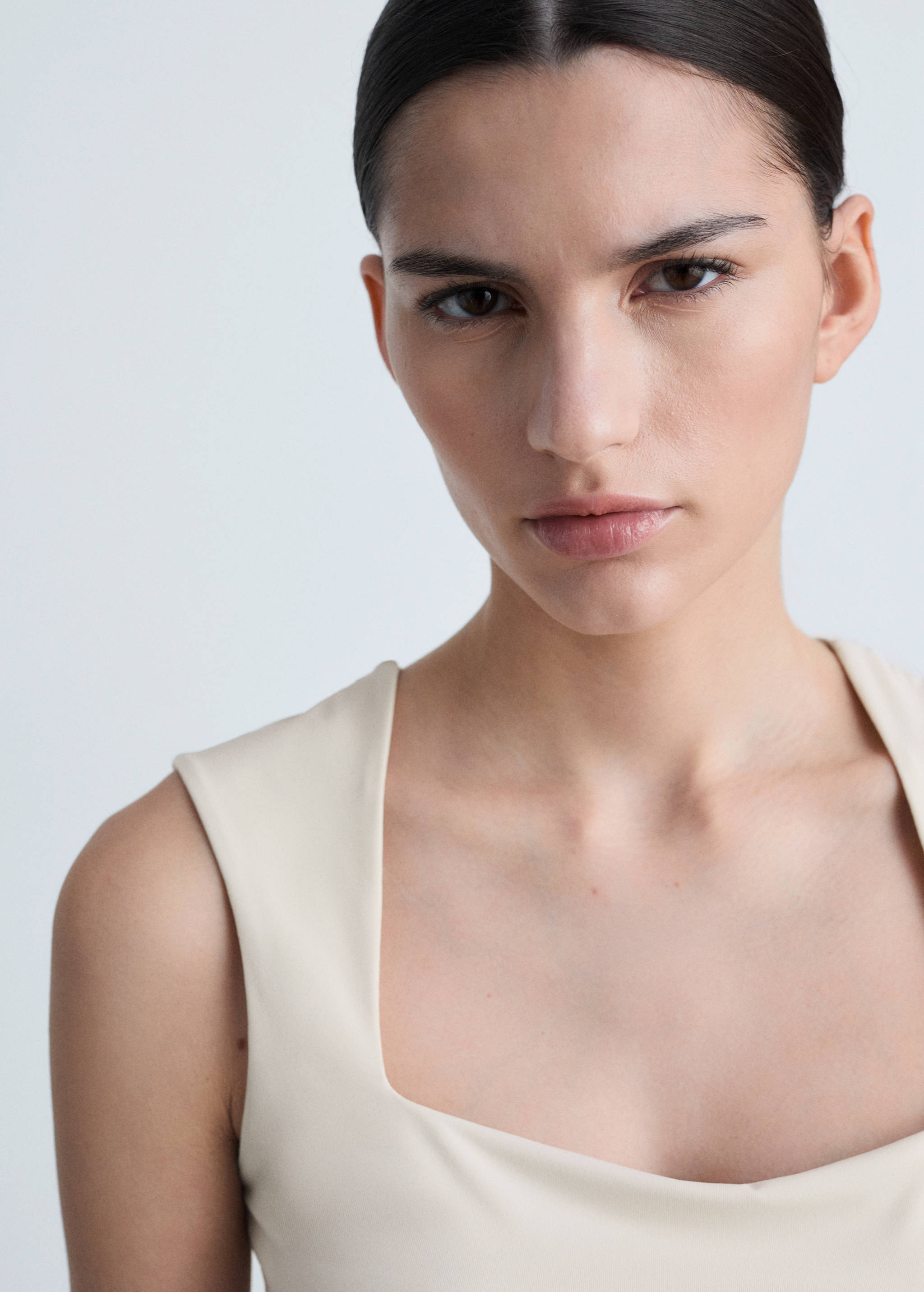 Square-neck strappy top - Details of the article 1