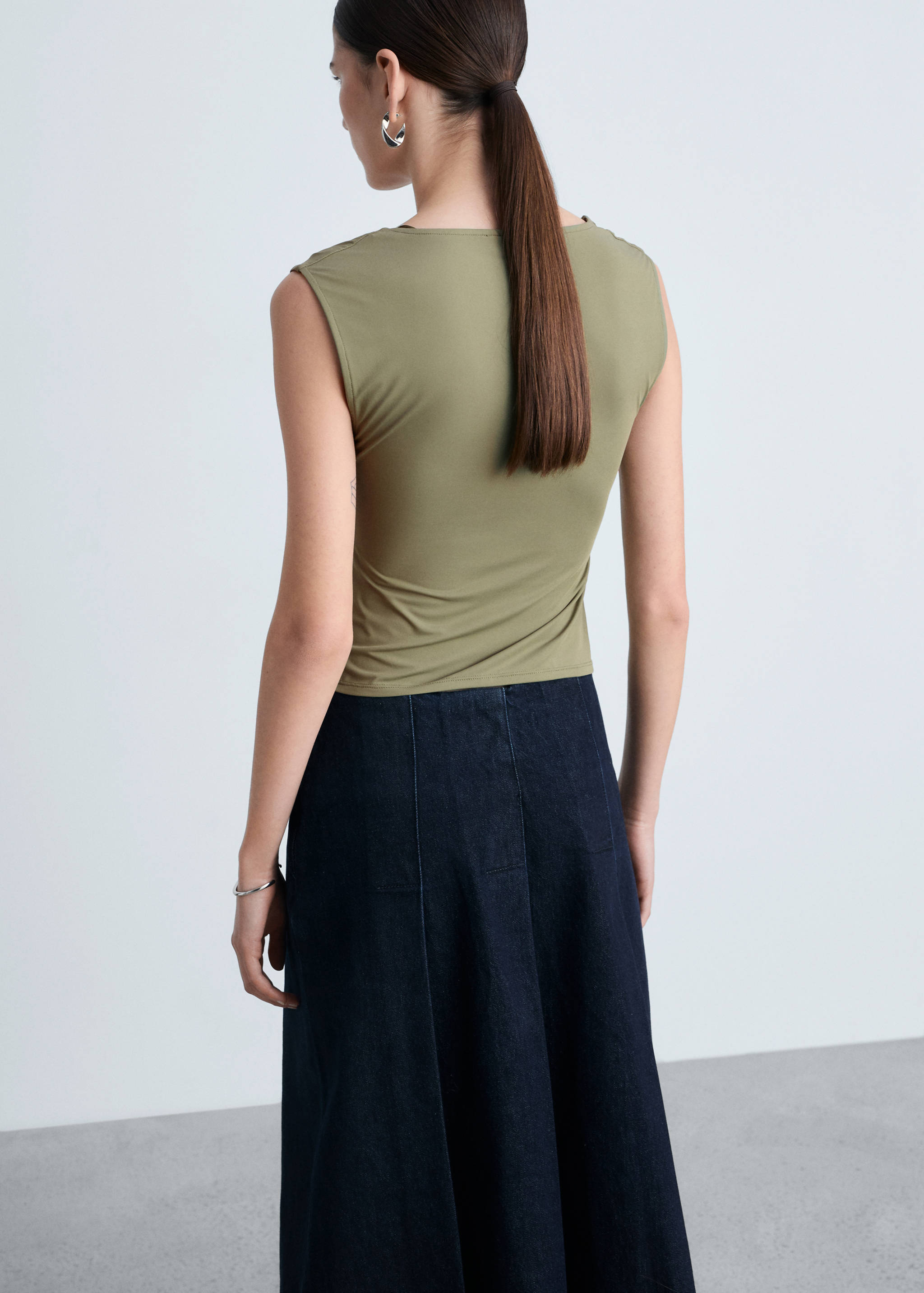 Square-neck strappy top - Reverse of the article