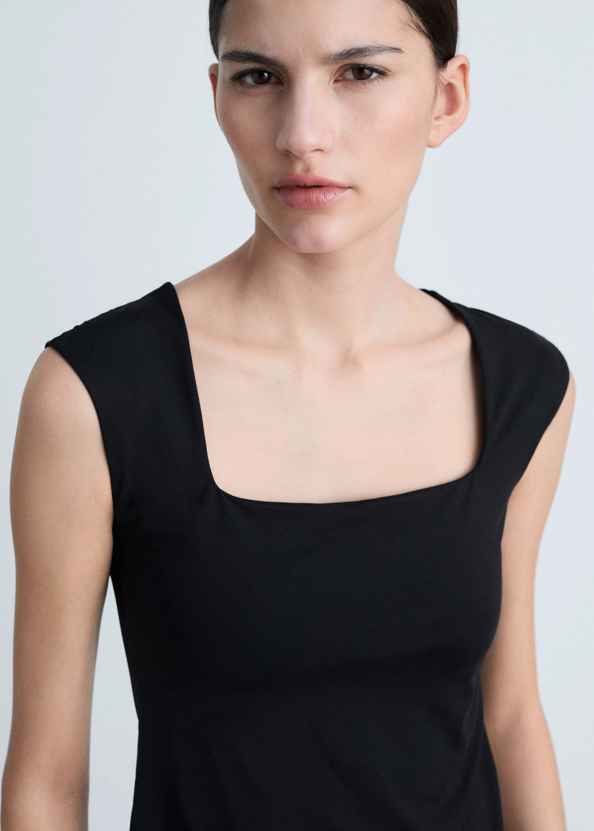 Square-neck strappy top - Details of the article 1