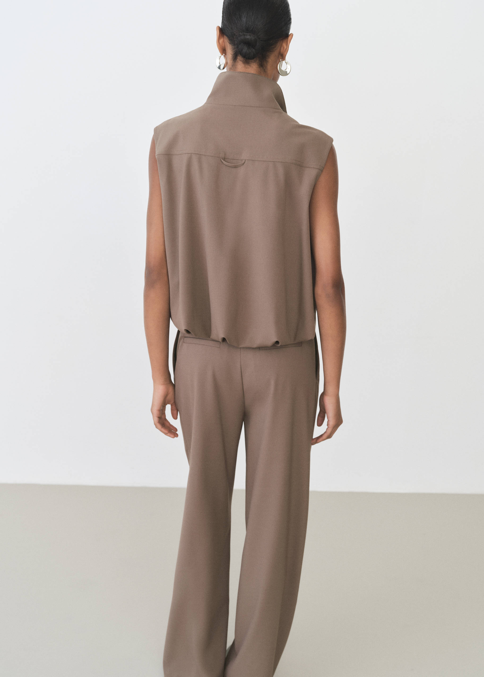 Oversized gilet with pockets - Reverse of the article