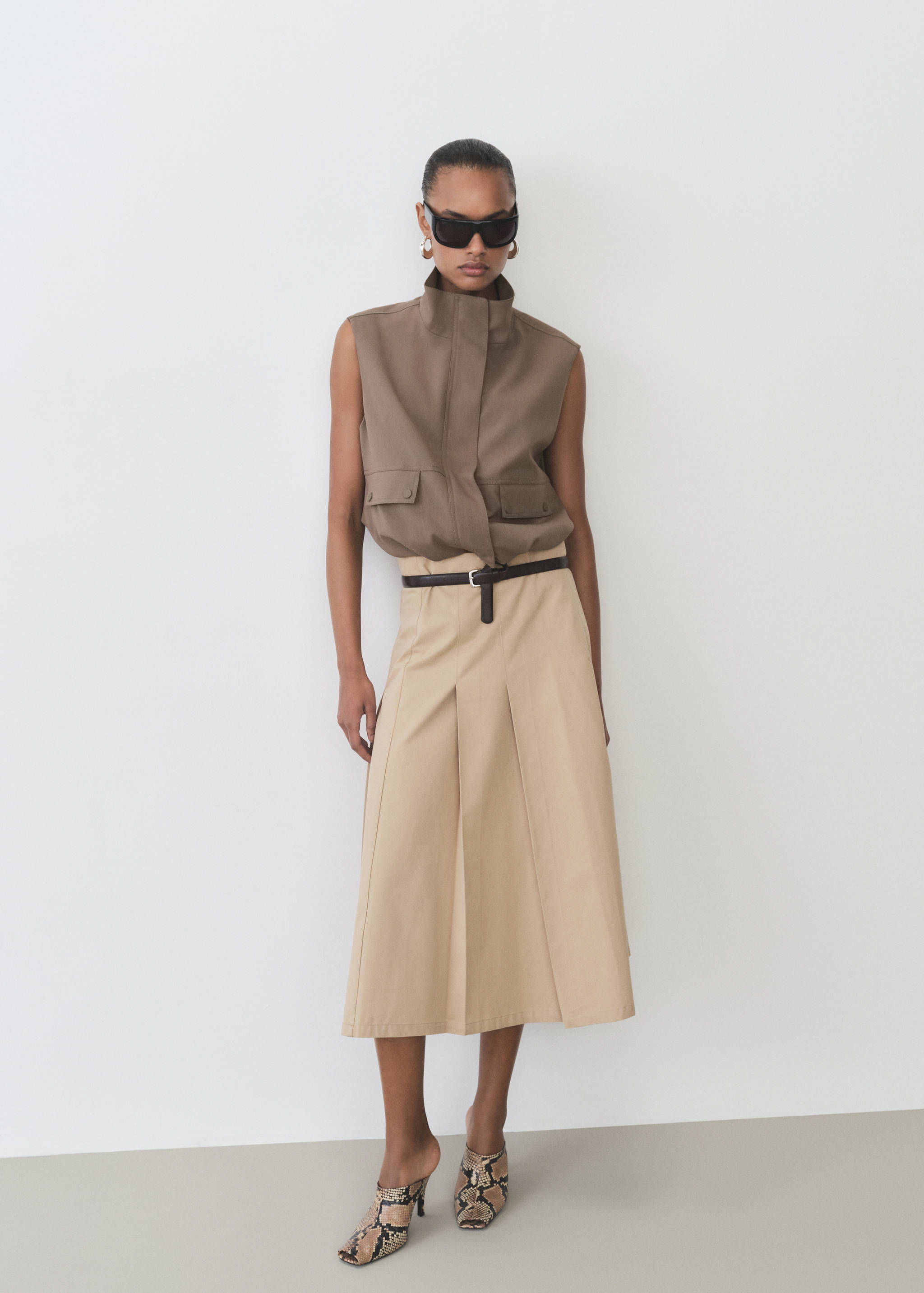 Chaleco oversize bolsillos - Detalle del artículo 2