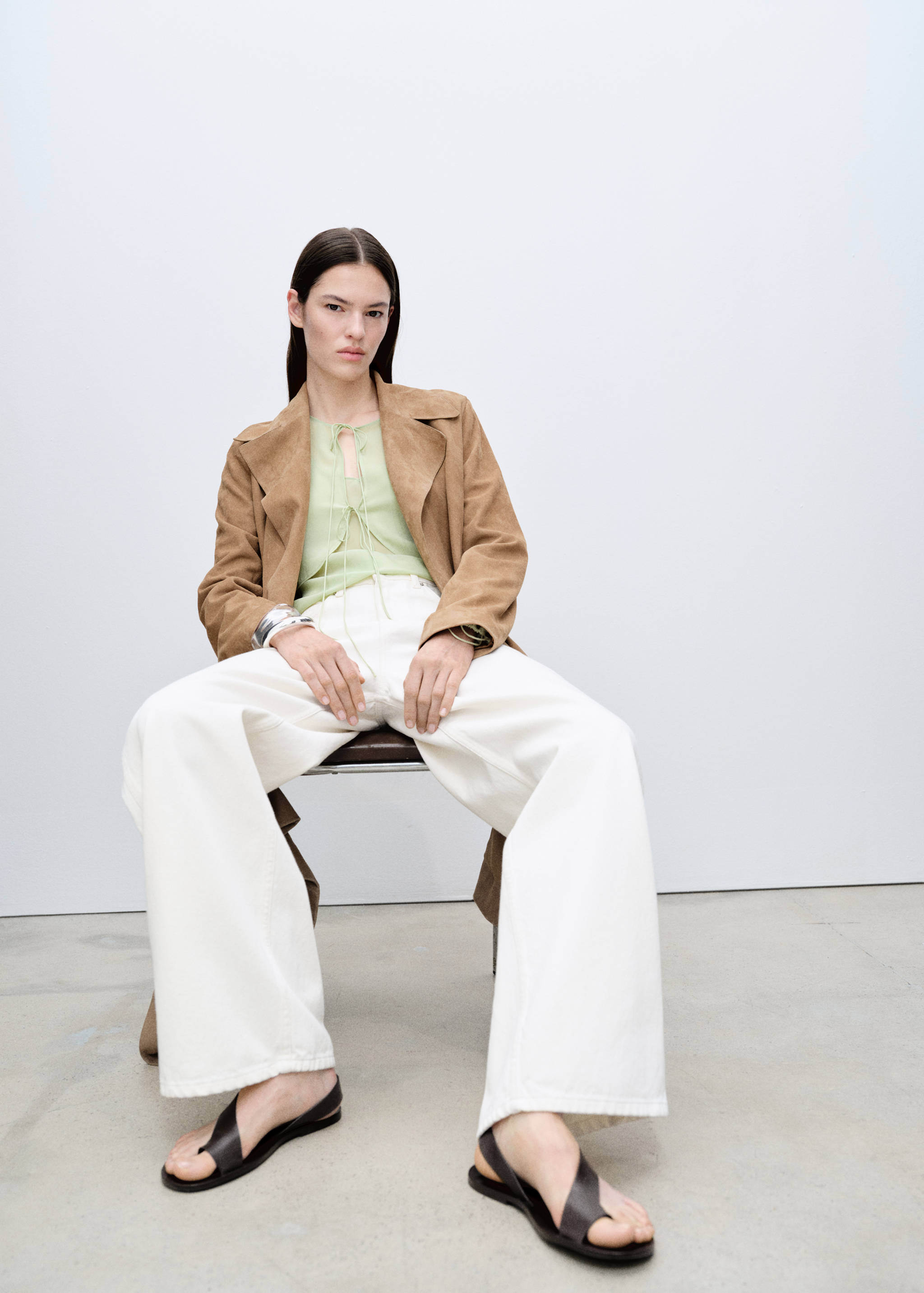 High-rise balloon jeans - Details of the article 2