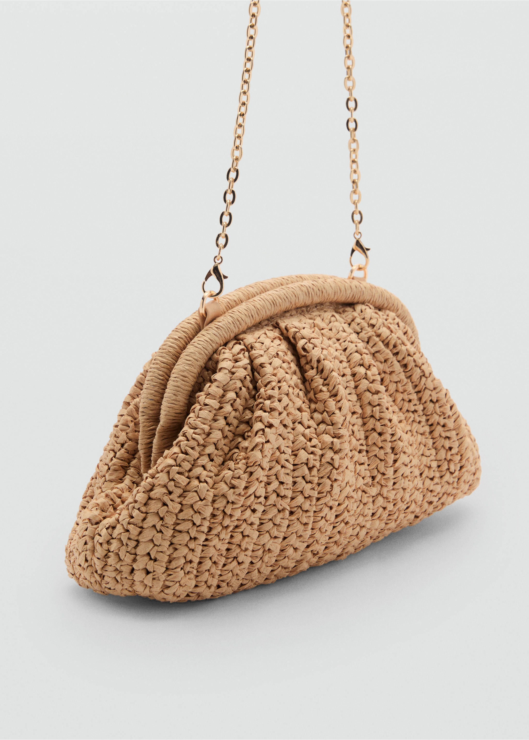 Light brown woven straw crossbody bag with a gathered frame and gold chain., Beige. Ref: 87065921-00.