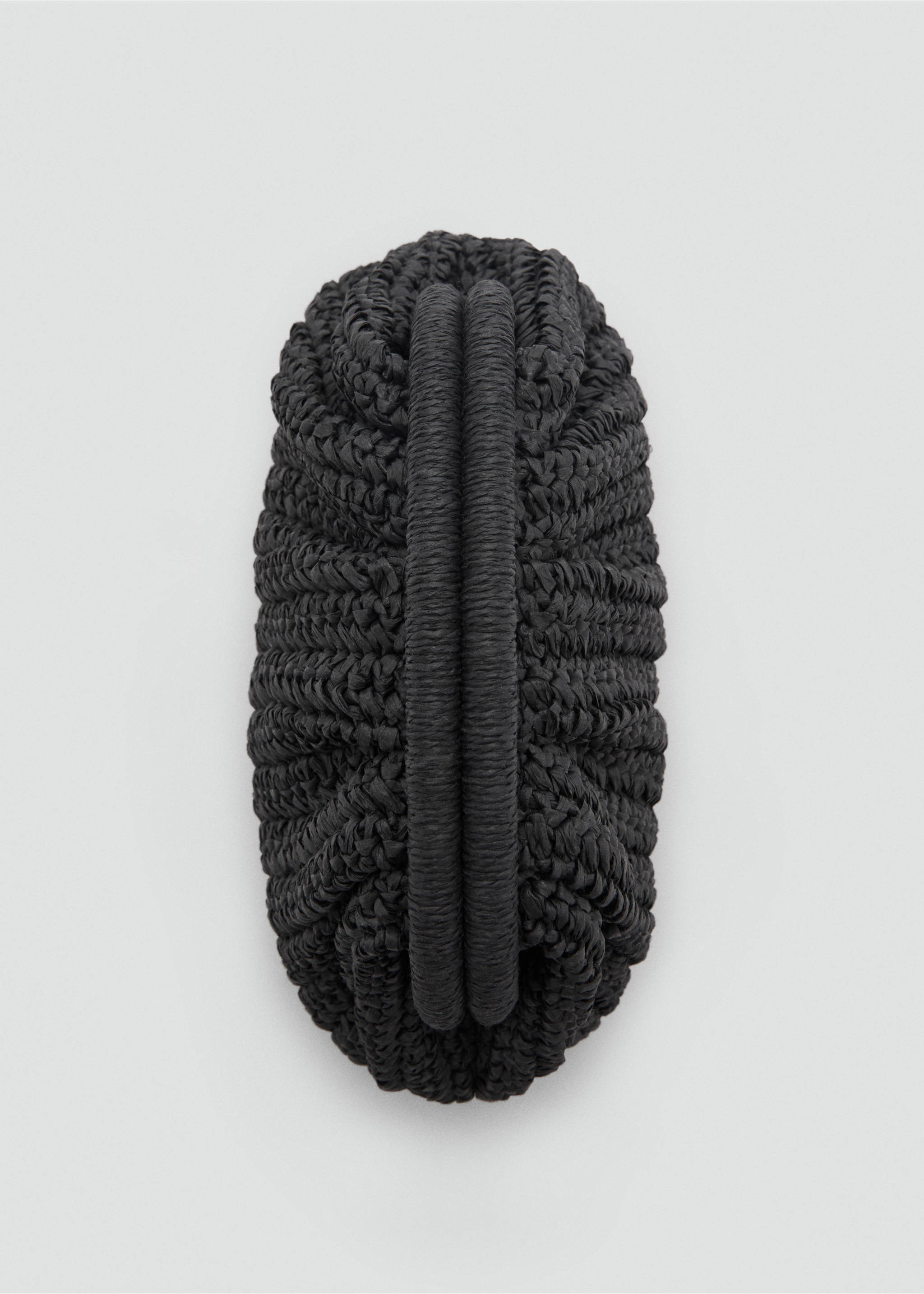 Close-up of the black woven crossbody bag closure., Black. Ref: 87065921-00.