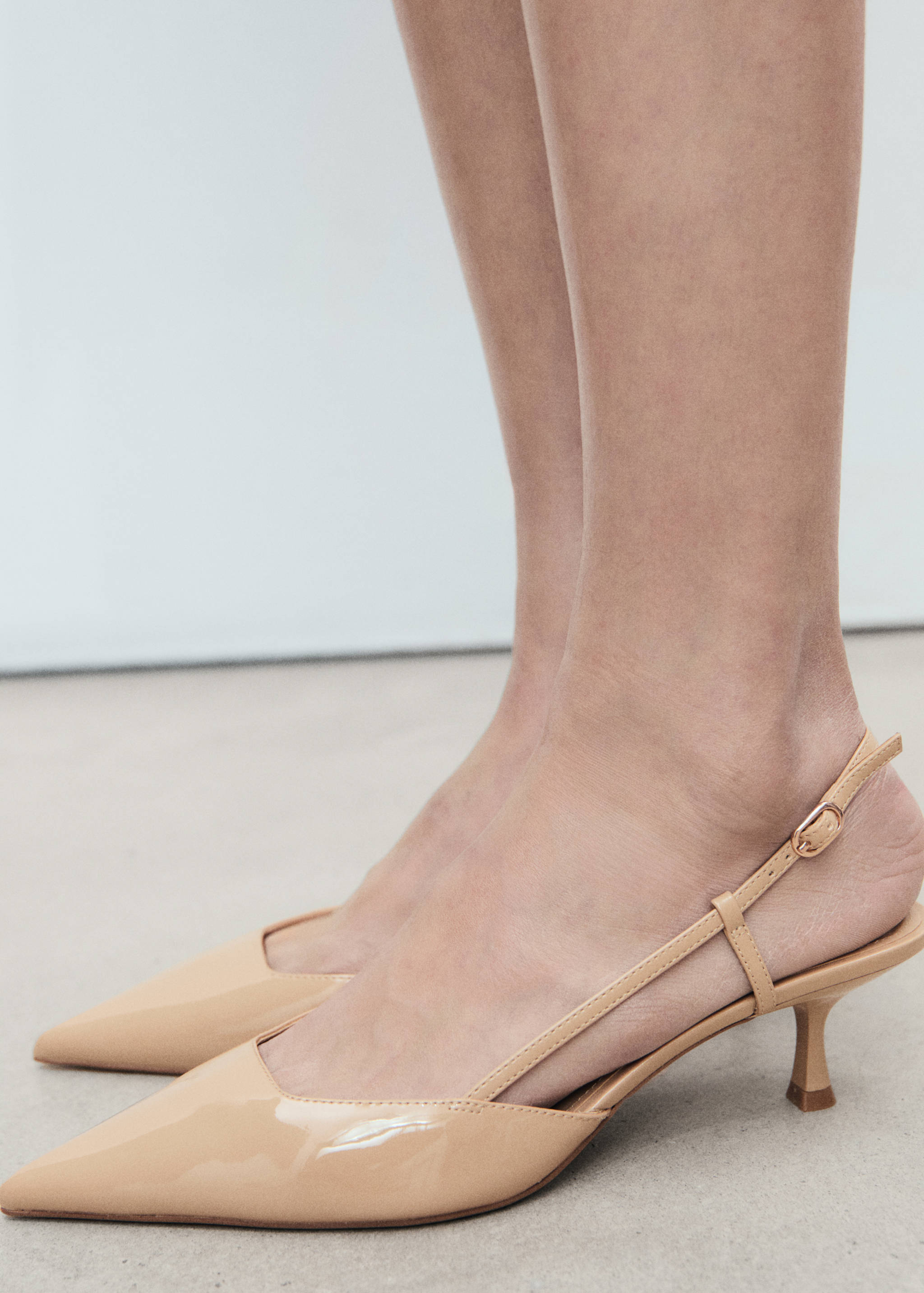 Patent heeled shoes - Details of the article 9